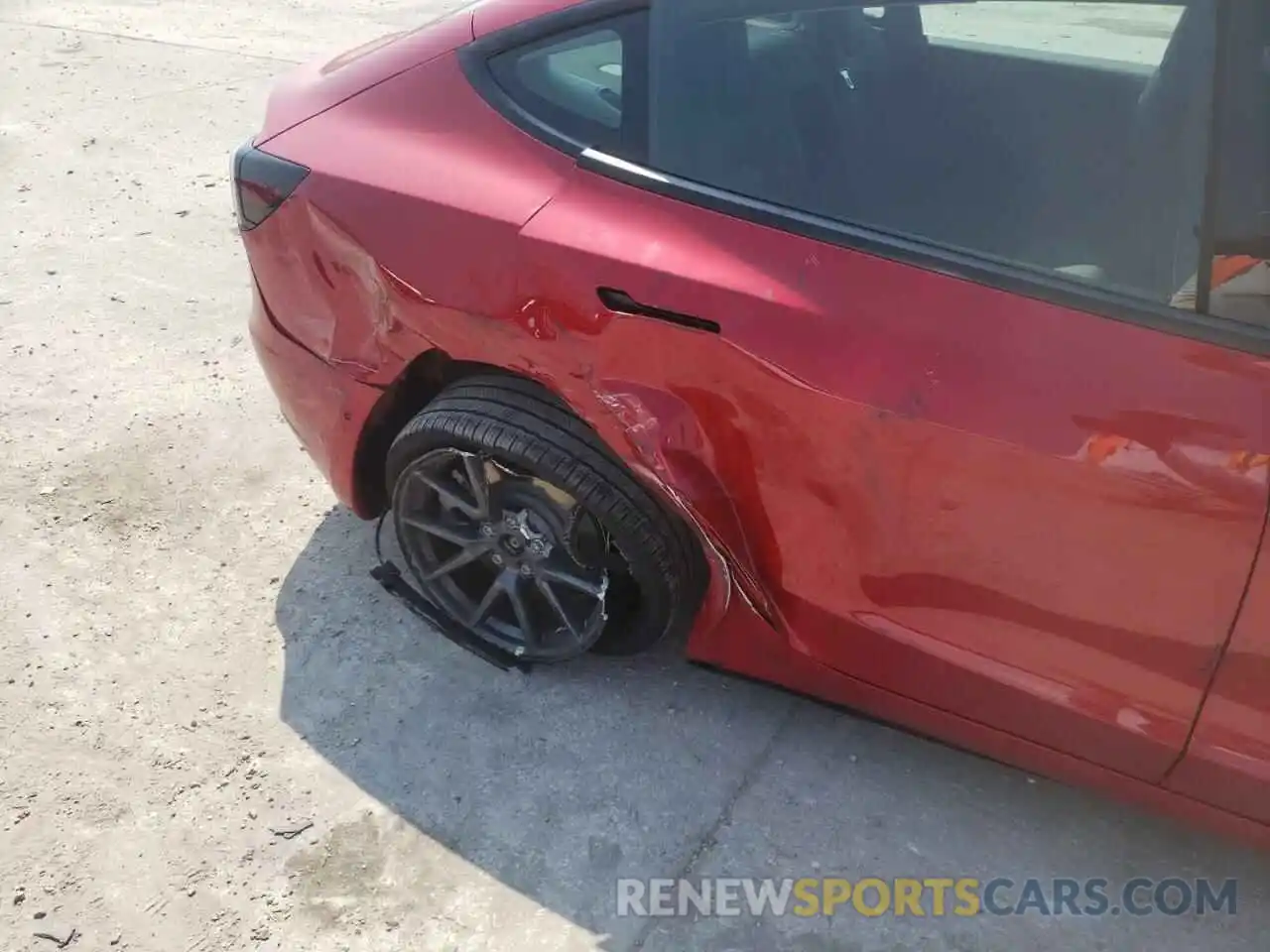 9 Photograph of a damaged car 5YJ3E1EB6NF189132 TESLA MODEL 3 2022