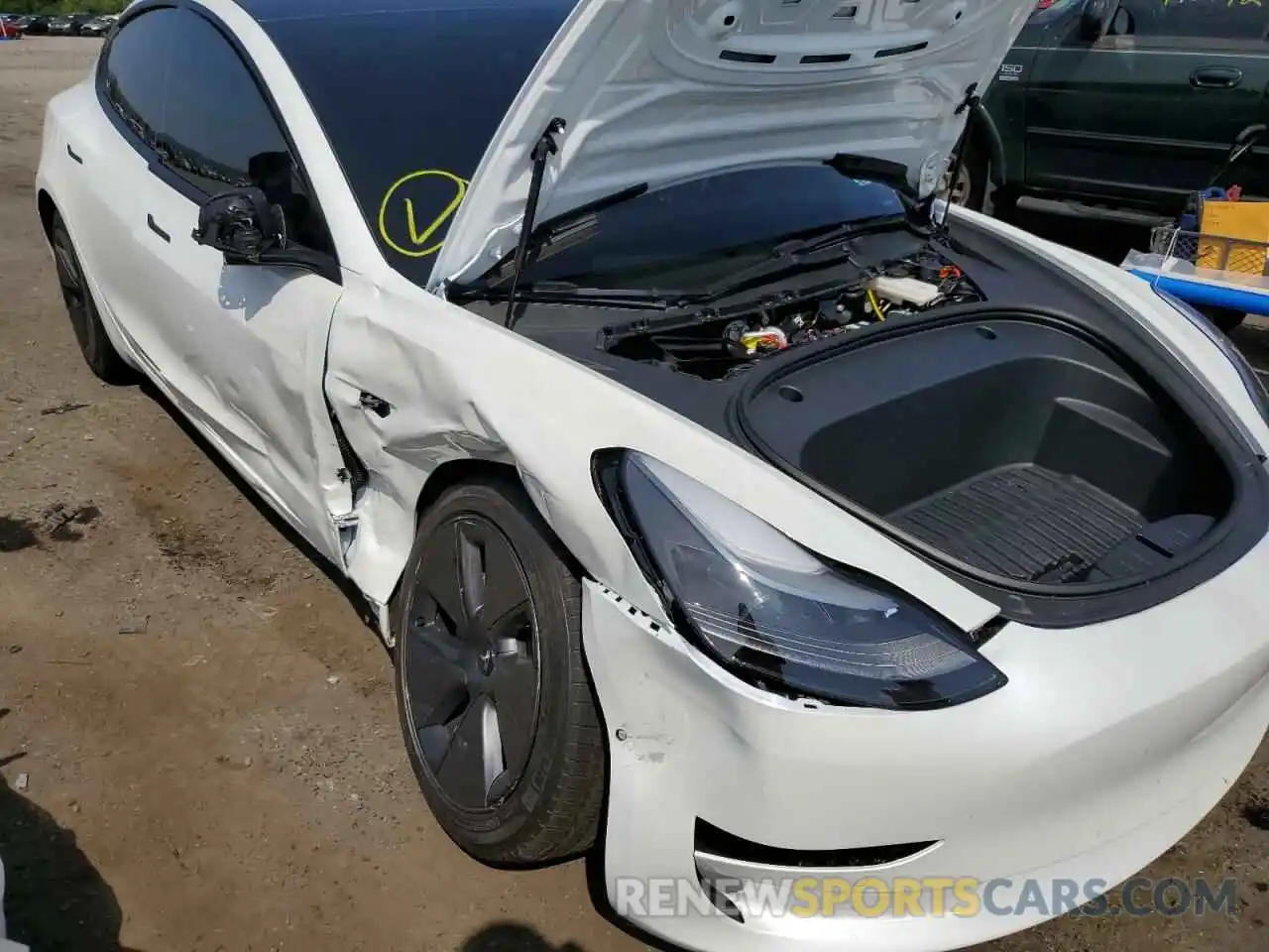 9 Photograph of a damaged car 5YJ3E1EB6NF273953 TESLA MODEL 3 2022