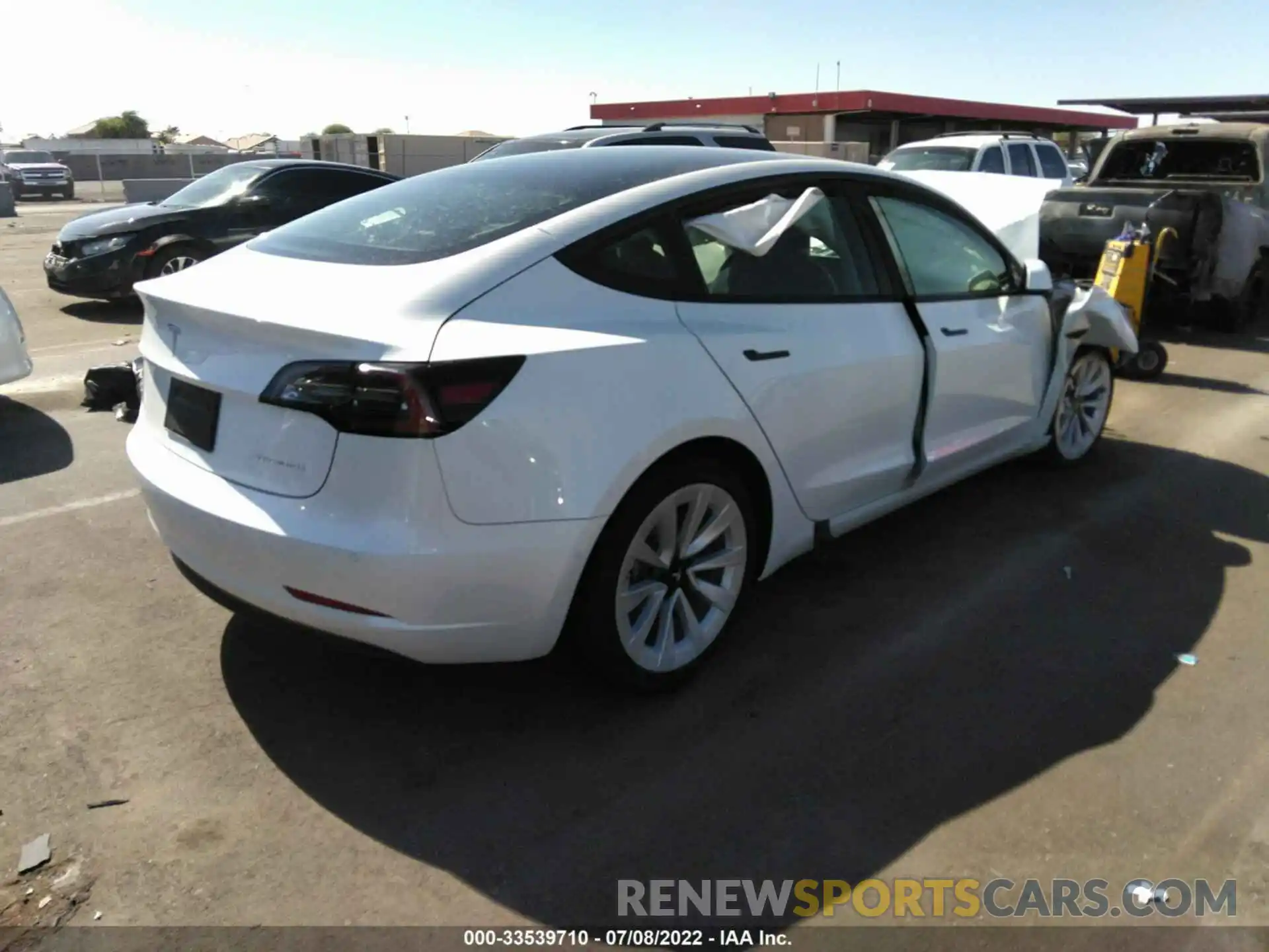 4 Photograph of a damaged car 5YJ3E1EB7NF126671 TESLA MODEL 3 2022