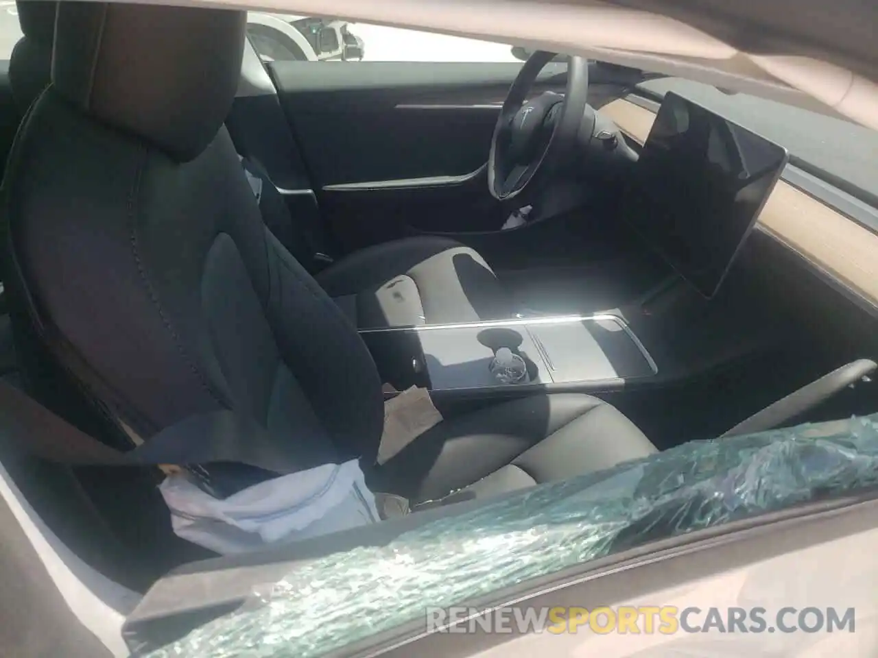 5 Photograph of a damaged car 5YJ3E1EB7NF130218 TESLA MODEL 3 2022