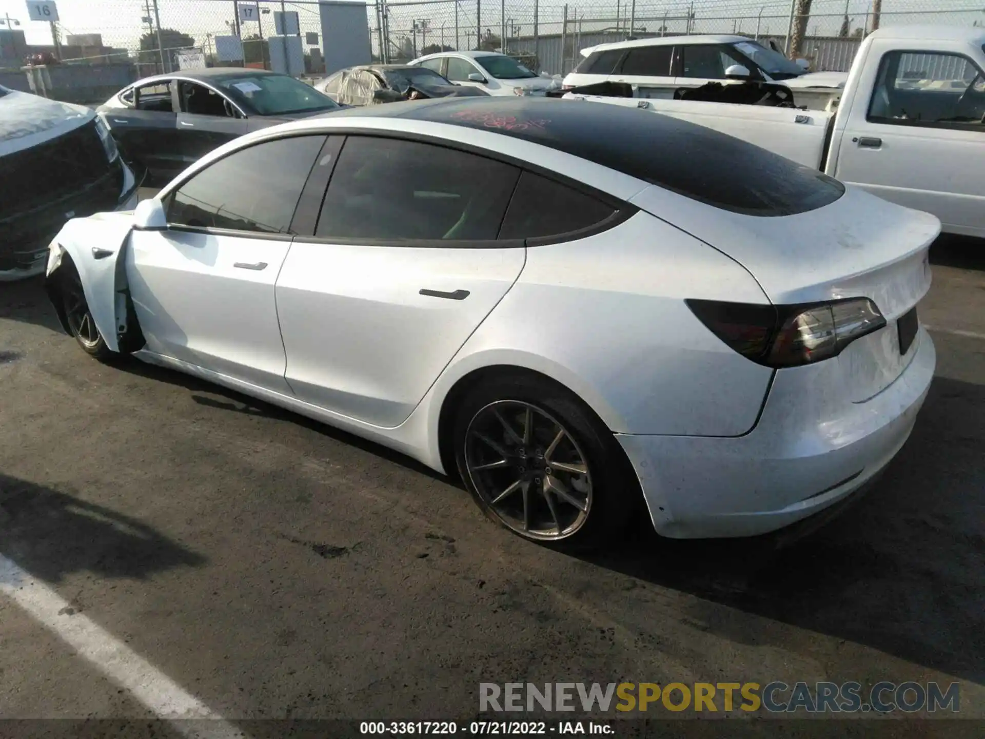 3 Photograph of a damaged car 5YJ3E1EB7NF136438 TESLA MODEL 3 2022