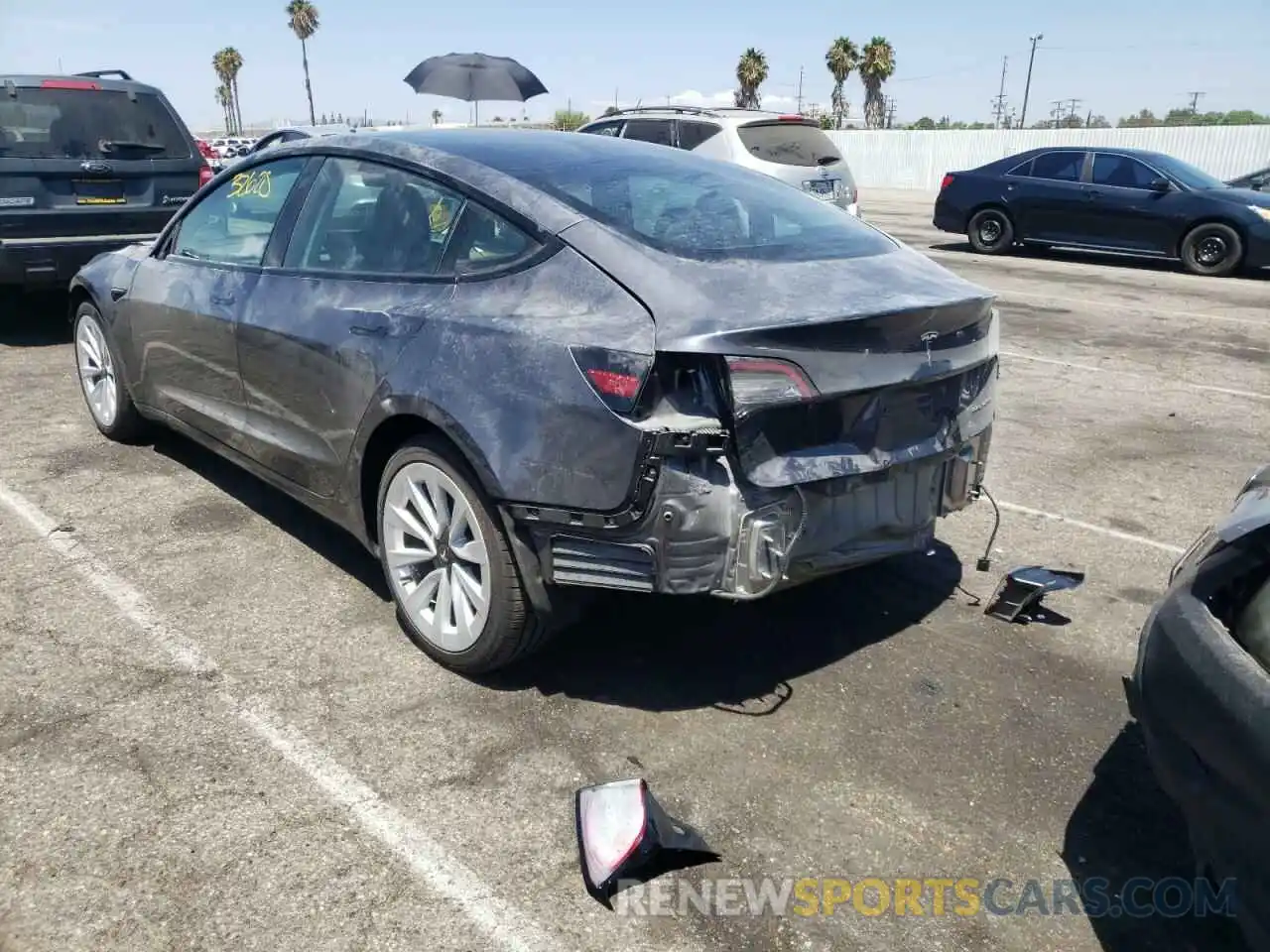 3 Photograph of a damaged car 5YJ3E1EB7NF142787 TESLA MODEL 3 2022