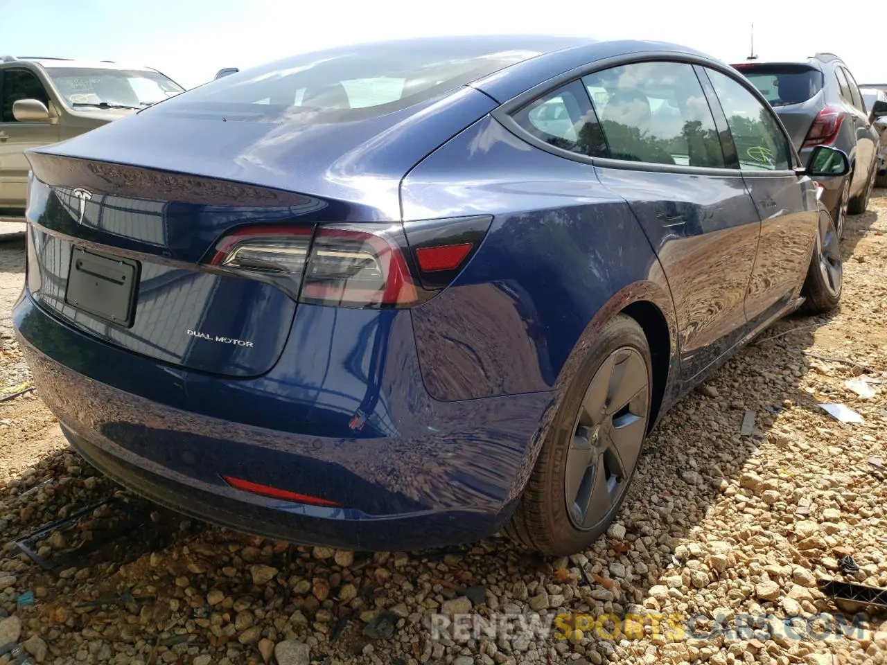 4 Фотография поврежденного автомобиля 5YJ3E1EB7NF156821 TESLA MODEL 3 2022