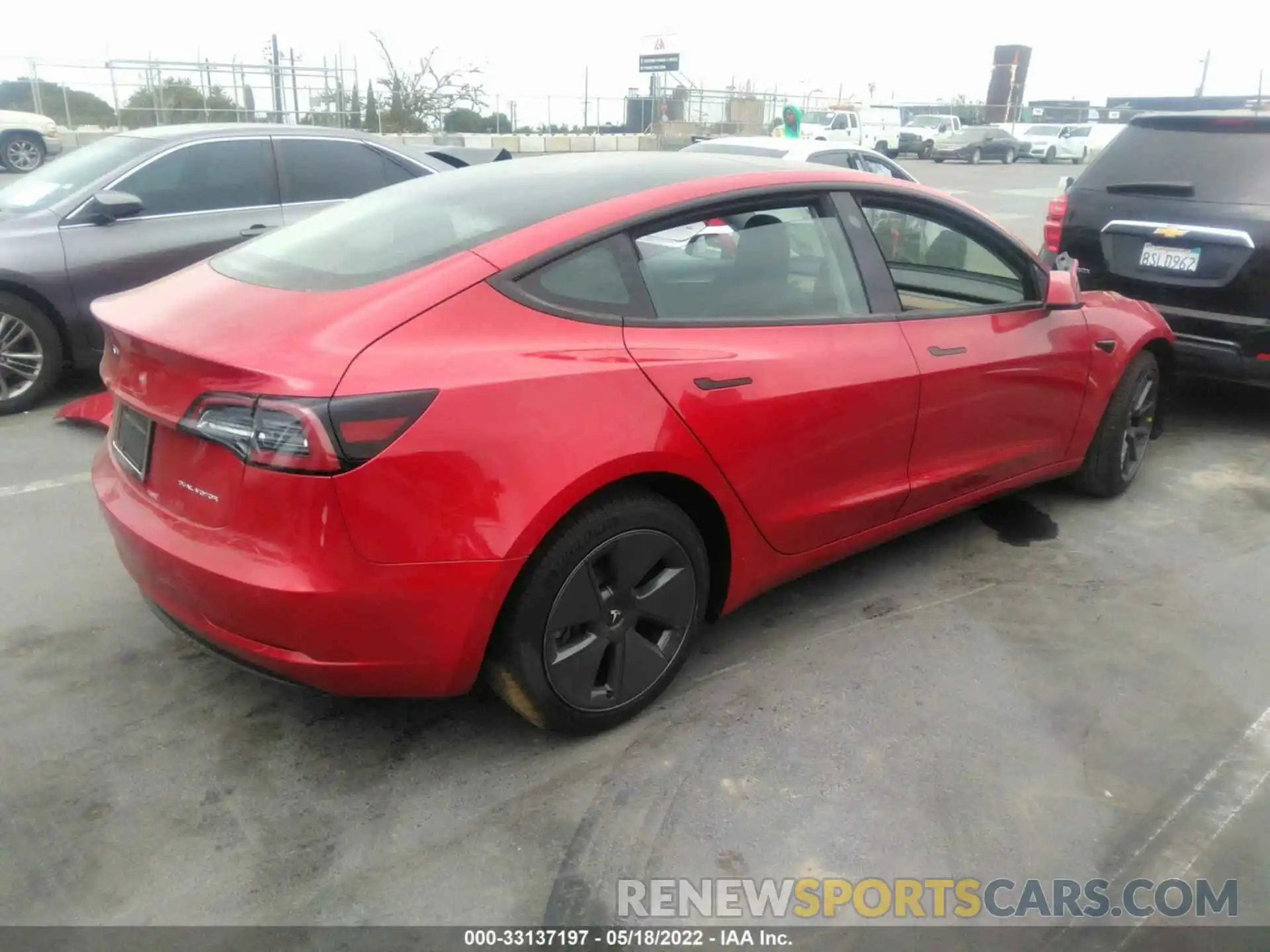 4 Фотография поврежденного автомобиля 5YJ3E1EB7NF180598 TESLA MODEL 3 2022