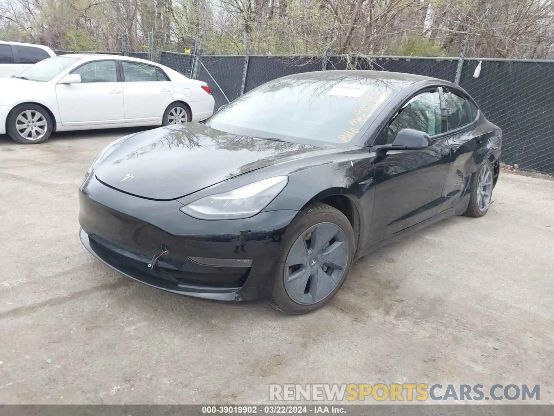 2 Photograph of a damaged car 5YJ3E1EB7NF272648 TESLA MODEL 3 2022