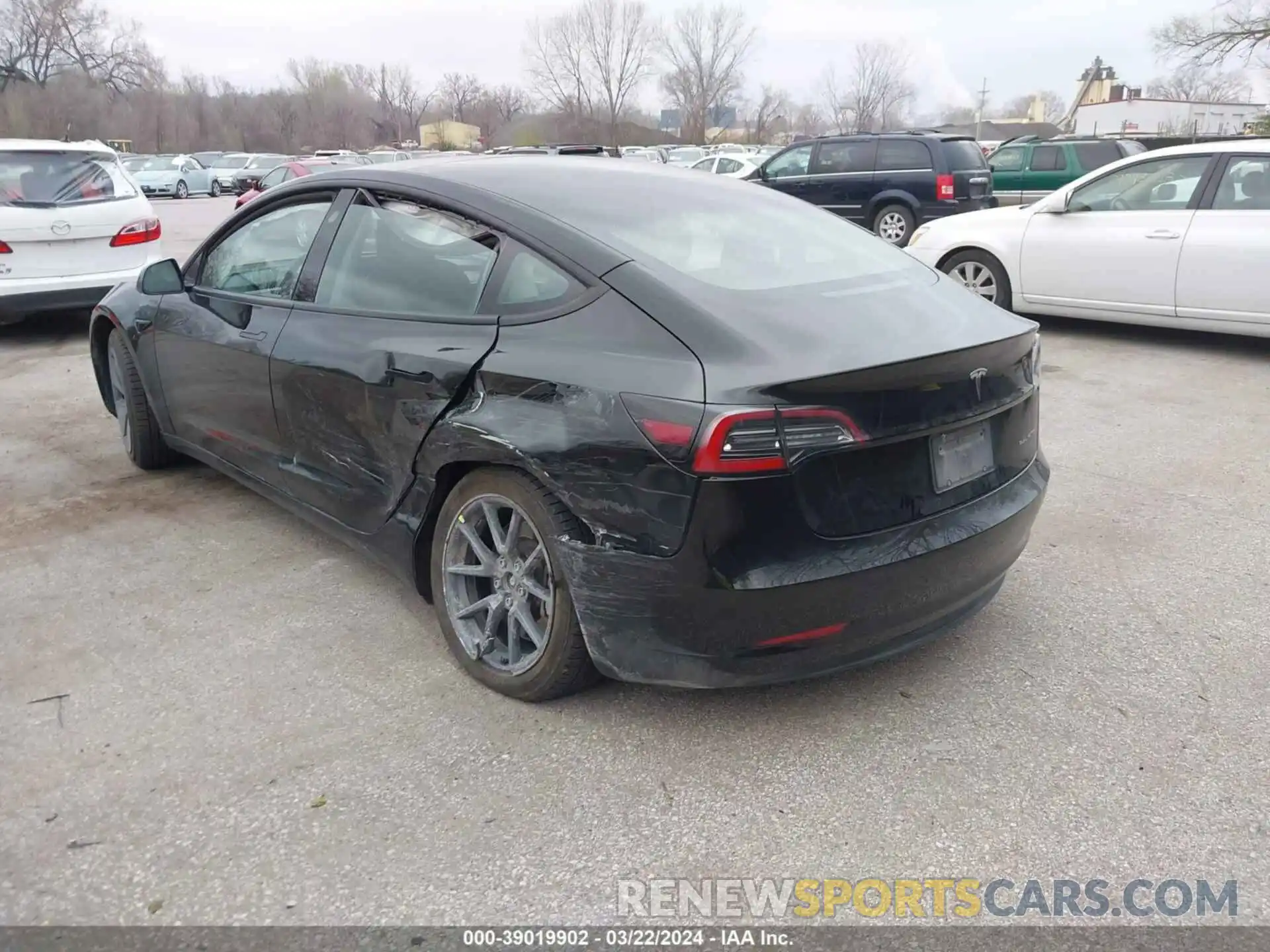 3 Photograph of a damaged car 5YJ3E1EB7NF272648 TESLA MODEL 3 2022