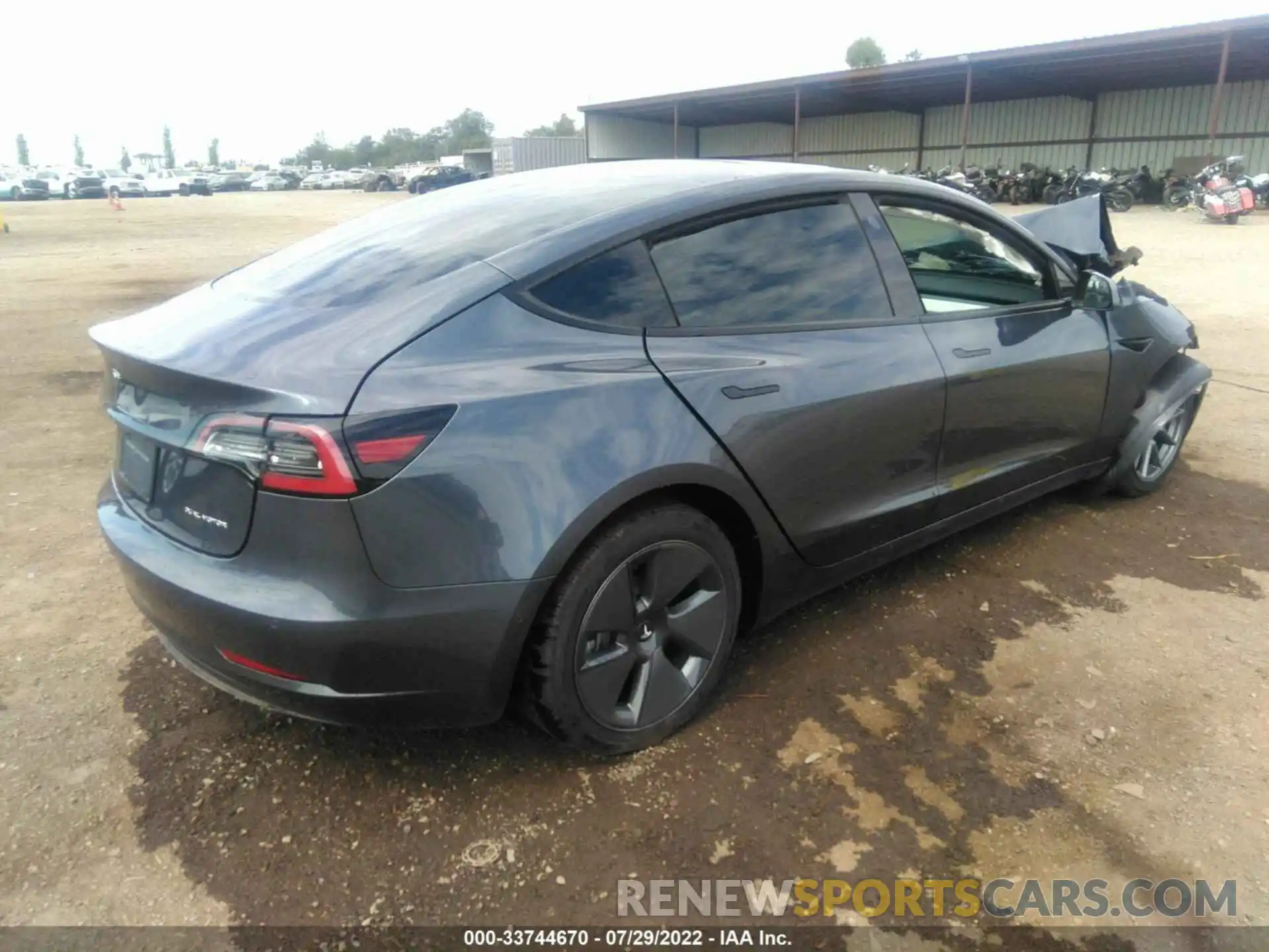 4 Фотография поврежденного автомобиля 5YJ3E1EB7NF275730 TESLA MODEL 3 2022