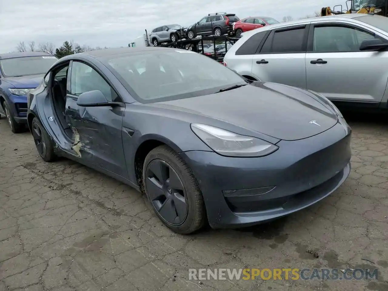 4 Photograph of a damaged car 5YJ3E1EB7NF327454 TESLA MODEL 3 2022