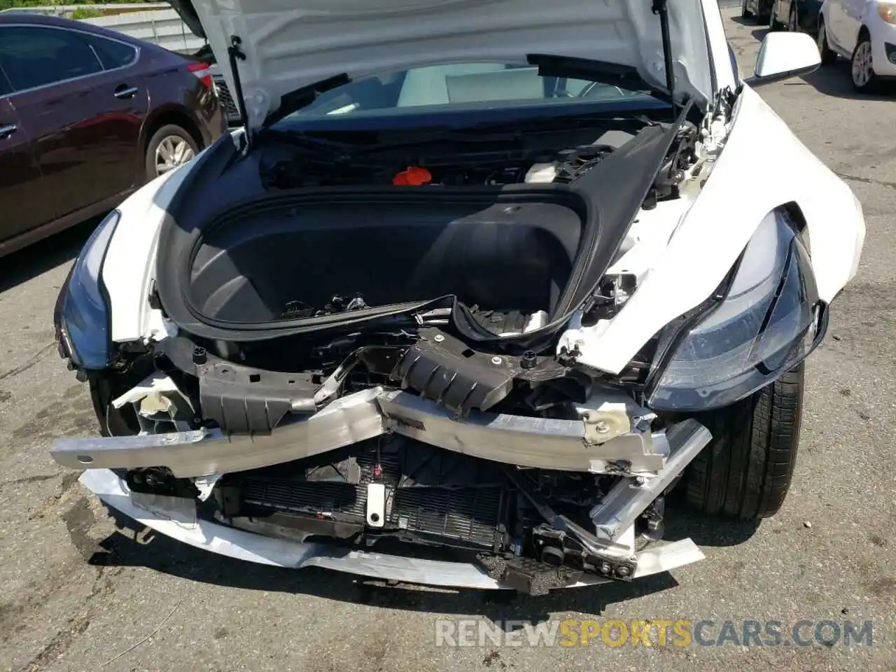 9 Photograph of a damaged car 5YJ3E1EB8NF119213 TESLA MODEL 3 2022