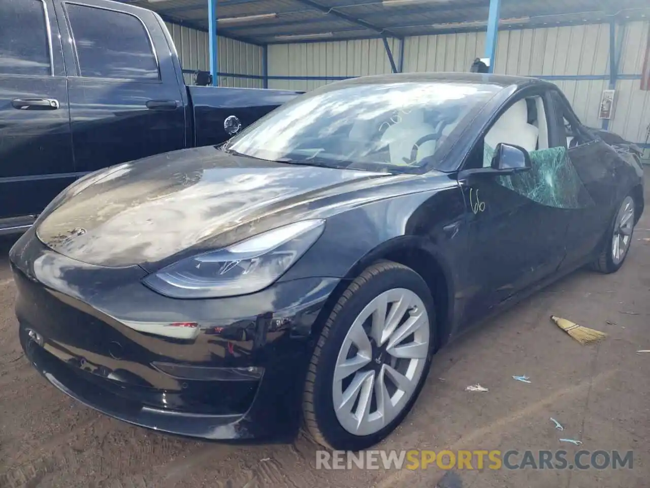 2 Photograph of a damaged car 5YJ3E1EB8NF123357 TESLA MODEL 3 2022