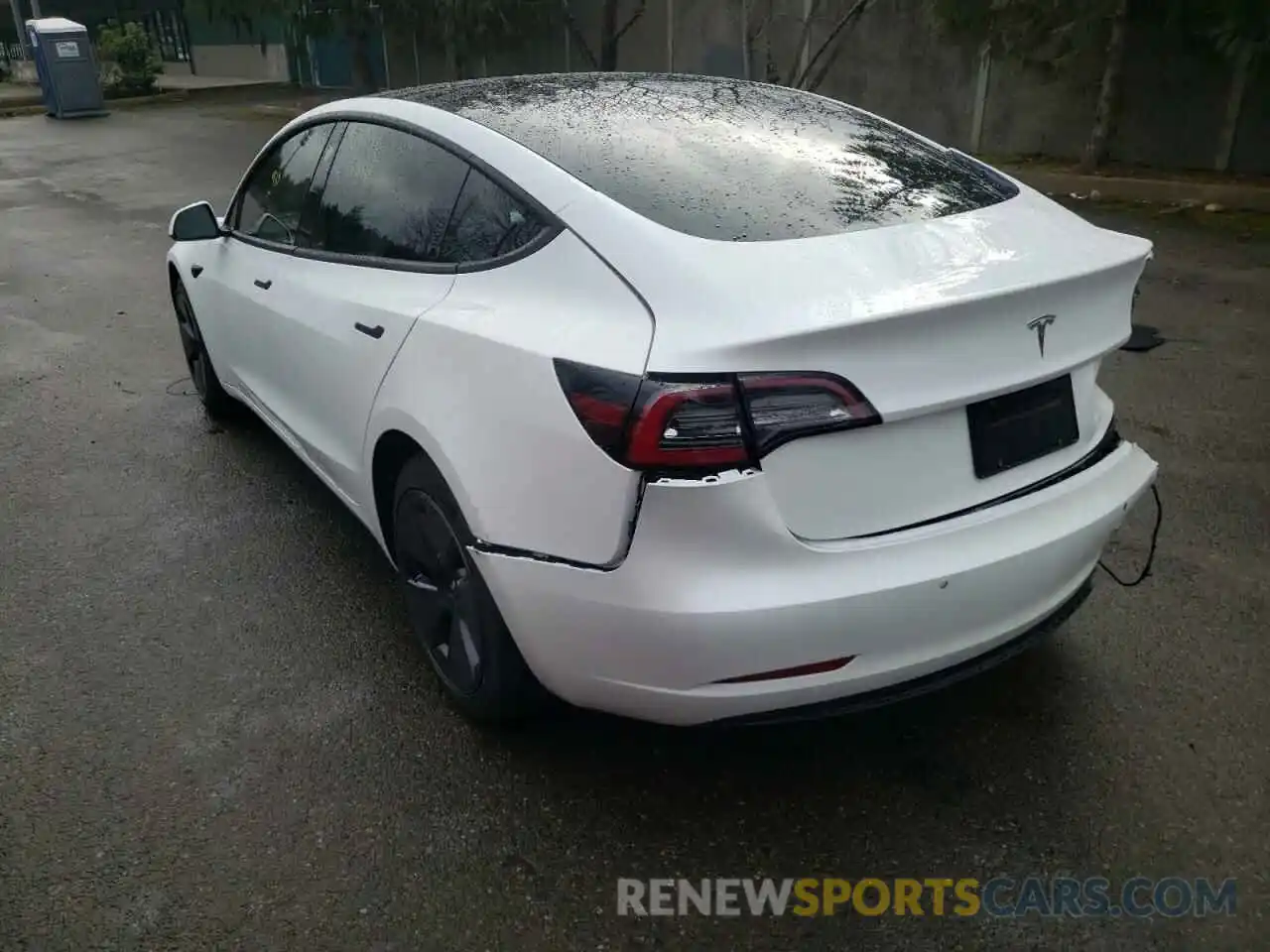 3 Photograph of a damaged car 5YJ3E1EB8NF127568 TESLA MODEL 3 2022