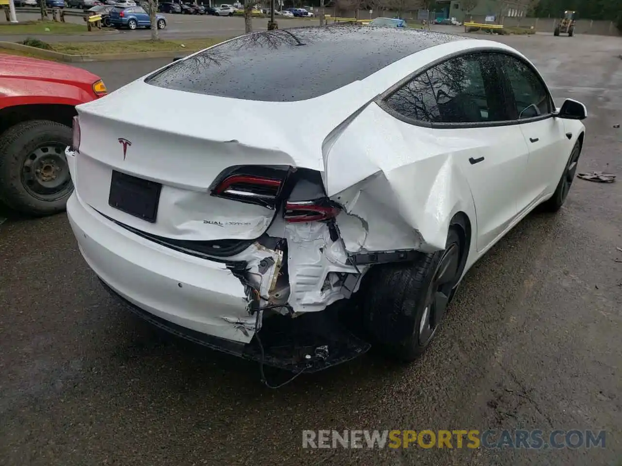 4 Photograph of a damaged car 5YJ3E1EB8NF127568 TESLA MODEL 3 2022