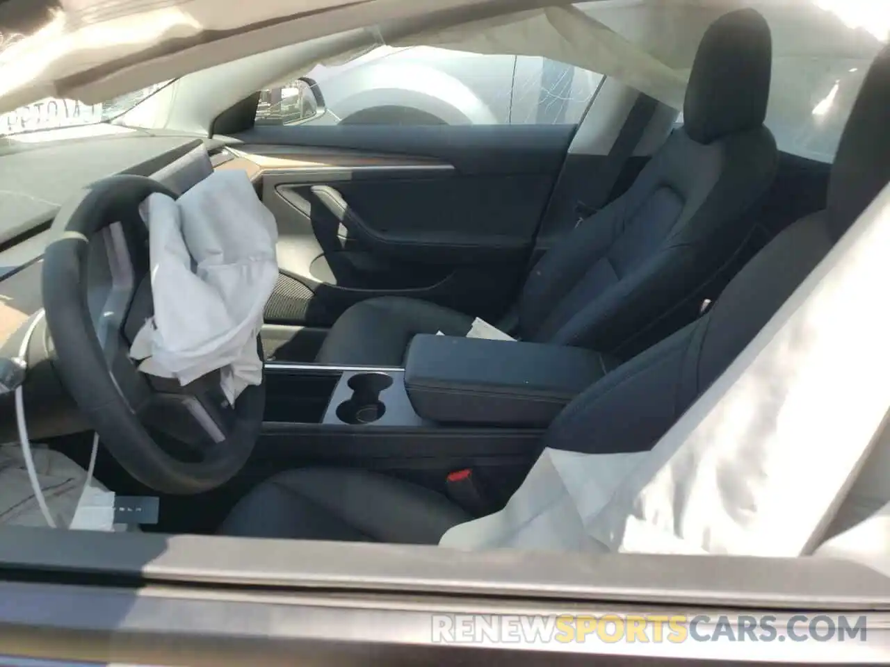 5 Photograph of a damaged car 5YJ3E1EB8NF135878 TESLA MODEL 3 2022