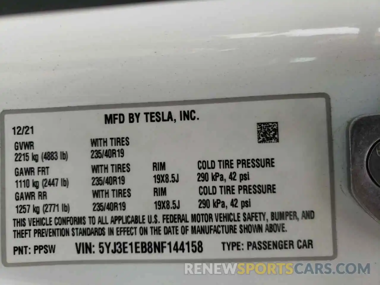 10 Photograph of a damaged car 5YJ3E1EB8NF144158 TESLA MODEL 3 2022