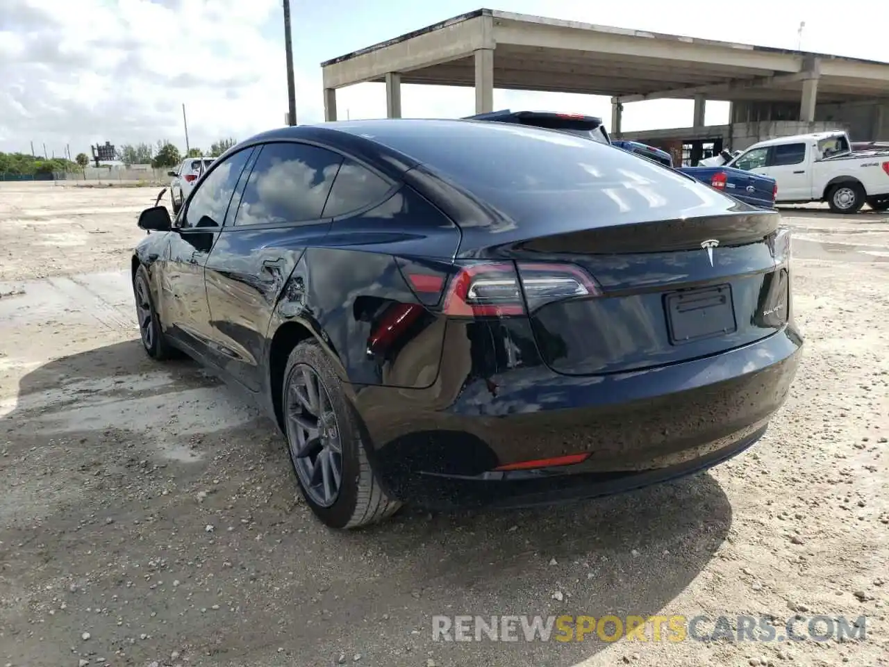 3 Photograph of a damaged car 5YJ3E1EB8NF152387 TESLA MODEL 3 2022