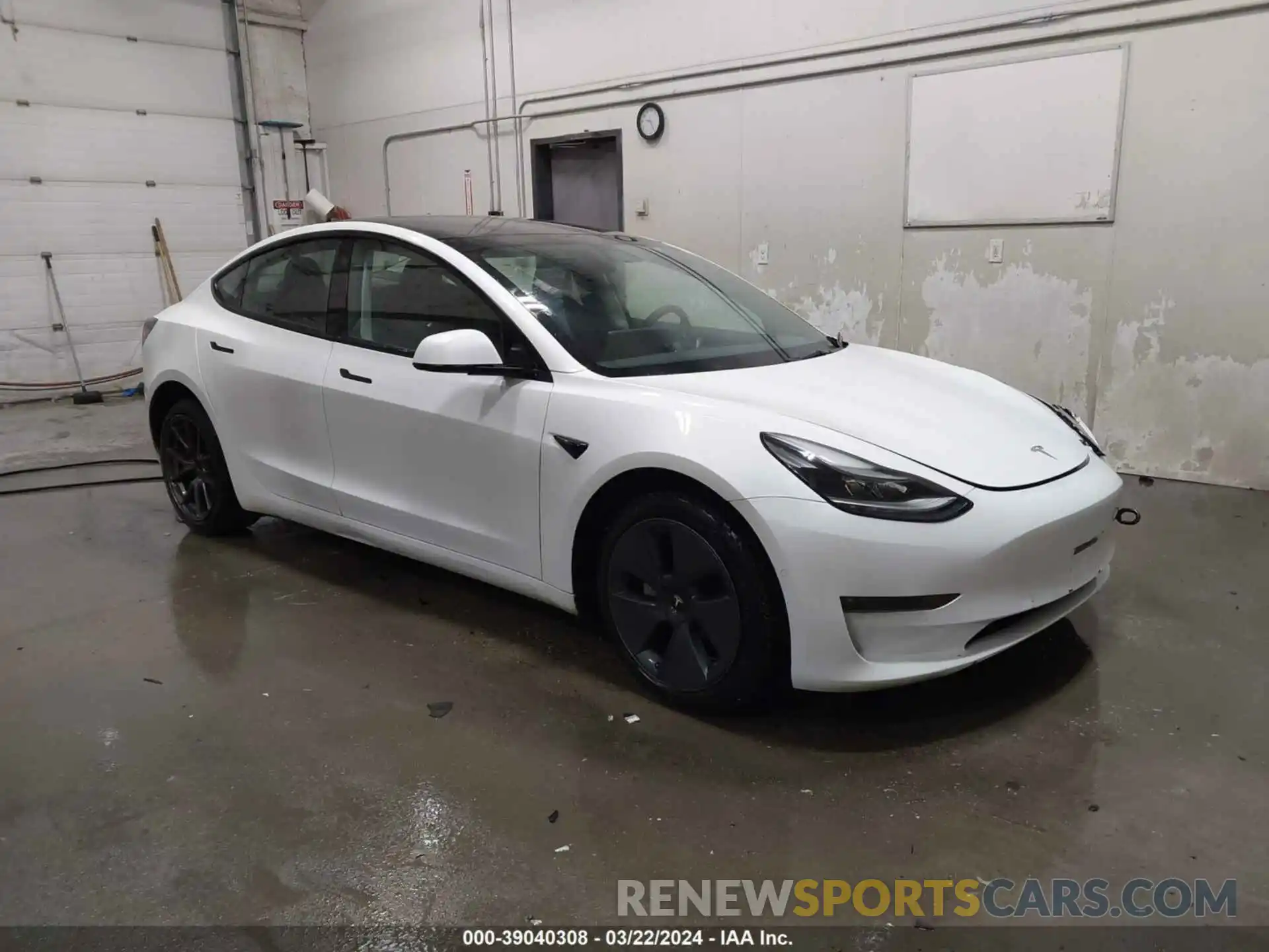 1 Photograph of a damaged car 5YJ3E1EB8NF153023 TESLA MODEL 3 2022