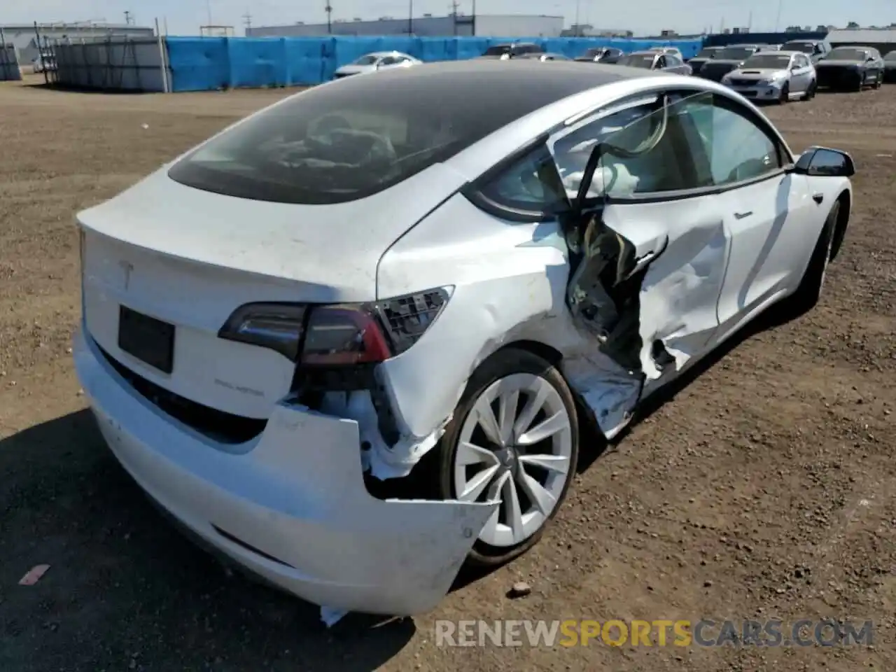 4 Photograph of a damaged car 5YJ3E1EB8NF167021 TESLA MODEL 3 2022