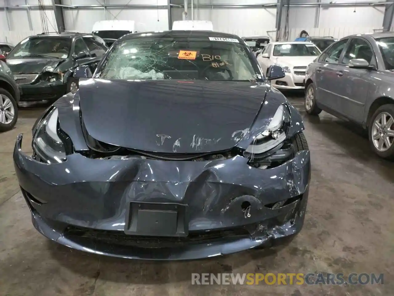 9 Photograph of a damaged car 5YJ3E1EB8NF185468 TESLA MODEL 3 2022