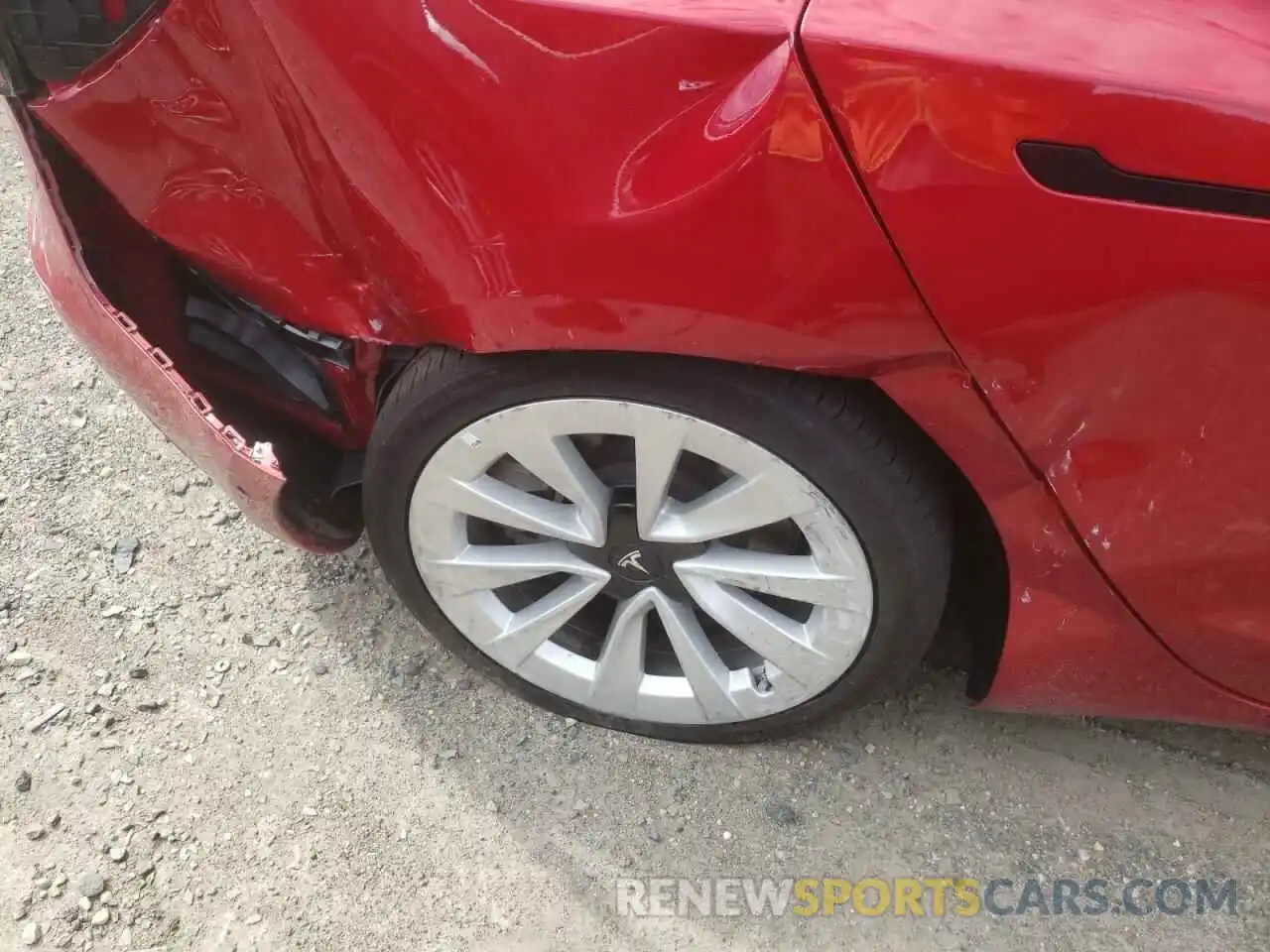 10 Photograph of a damaged car 5YJ3E1EB8NF186538 TESLA MODEL 3 2022