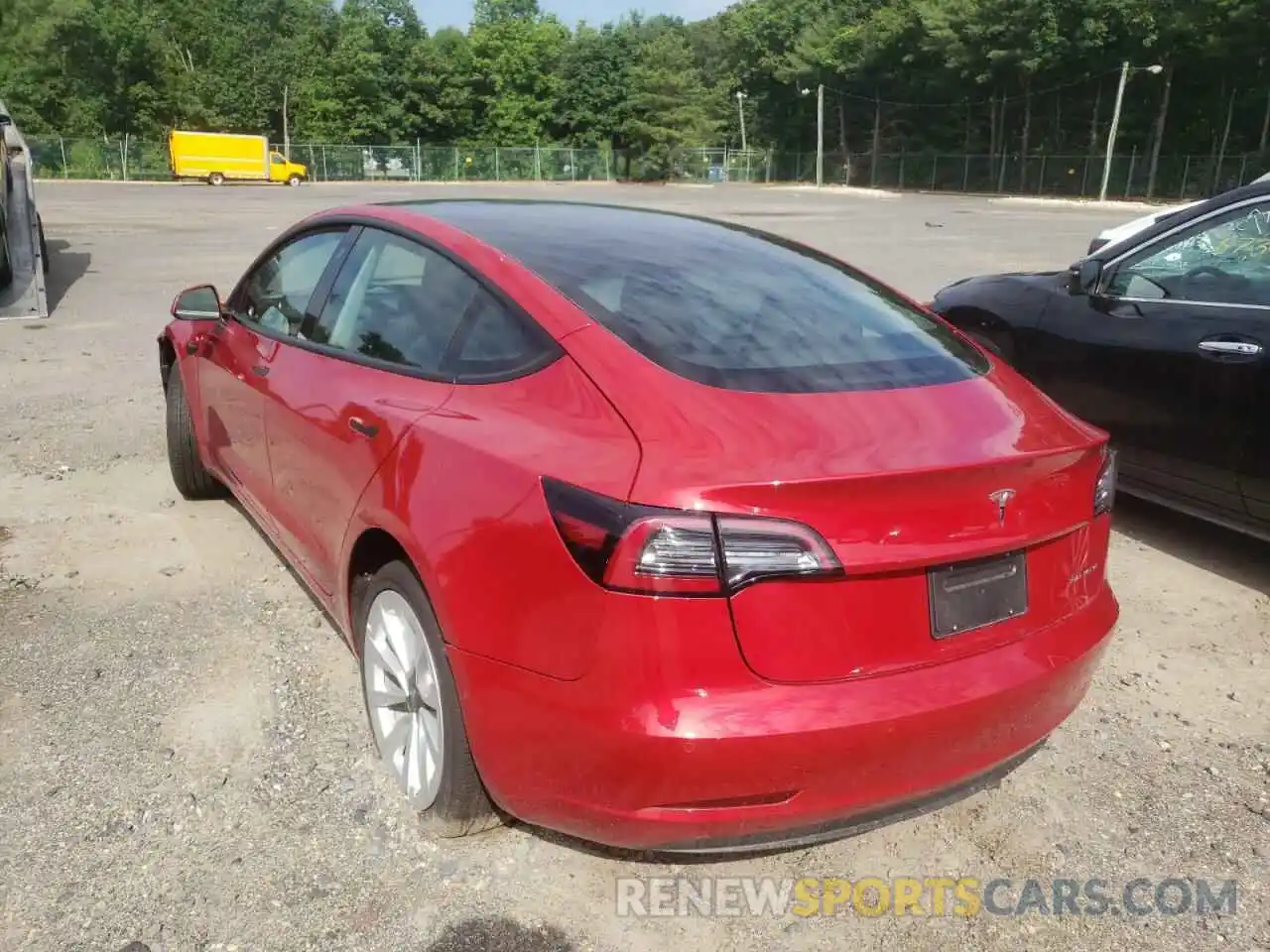 3 Photograph of a damaged car 5YJ3E1EB8NF186538 TESLA MODEL 3 2022