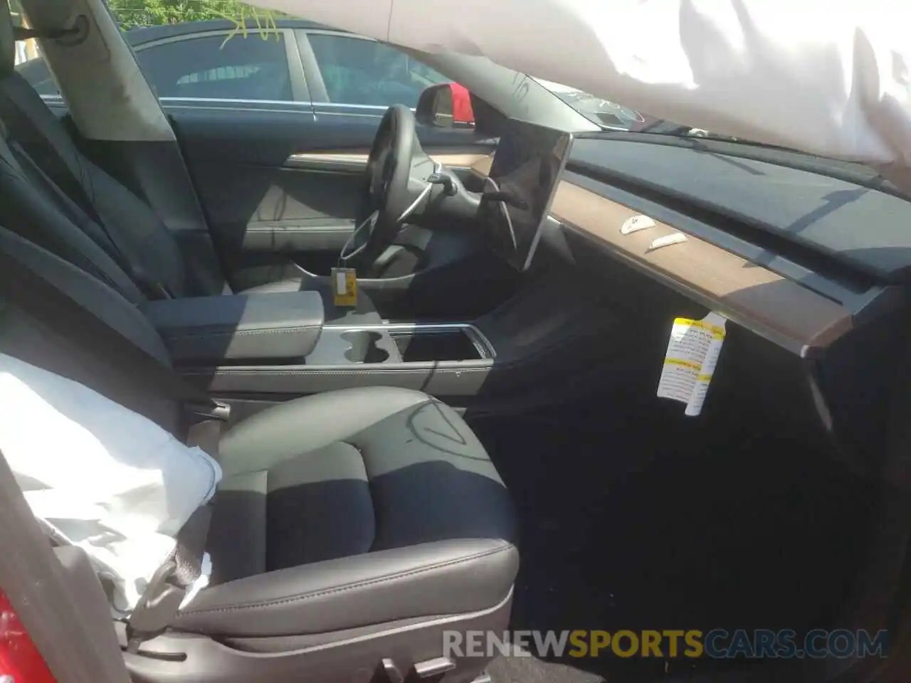 5 Photograph of a damaged car 5YJ3E1EB8NF186538 TESLA MODEL 3 2022