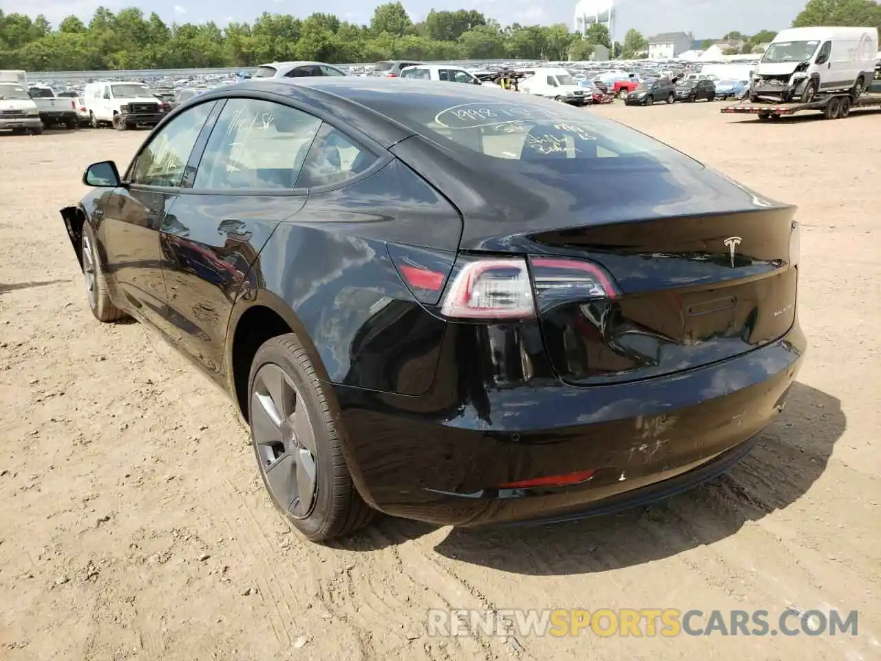 3 Photograph of a damaged car 5YJ3E1EB8NF186927 TESLA MODEL 3 2022