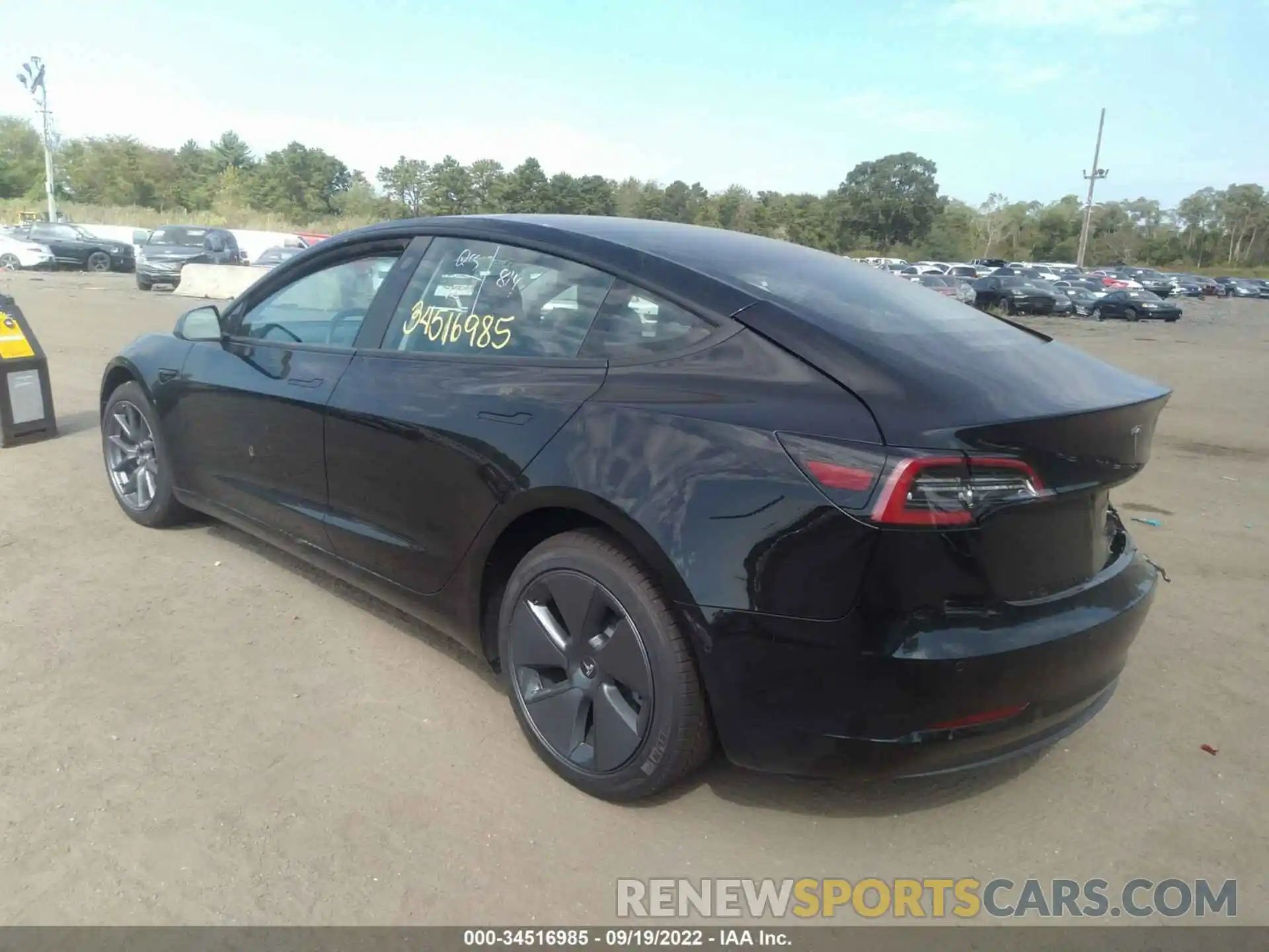 3 Photograph of a damaged car 5YJ3E1EB8NF191612 TESLA MODEL 3 2022