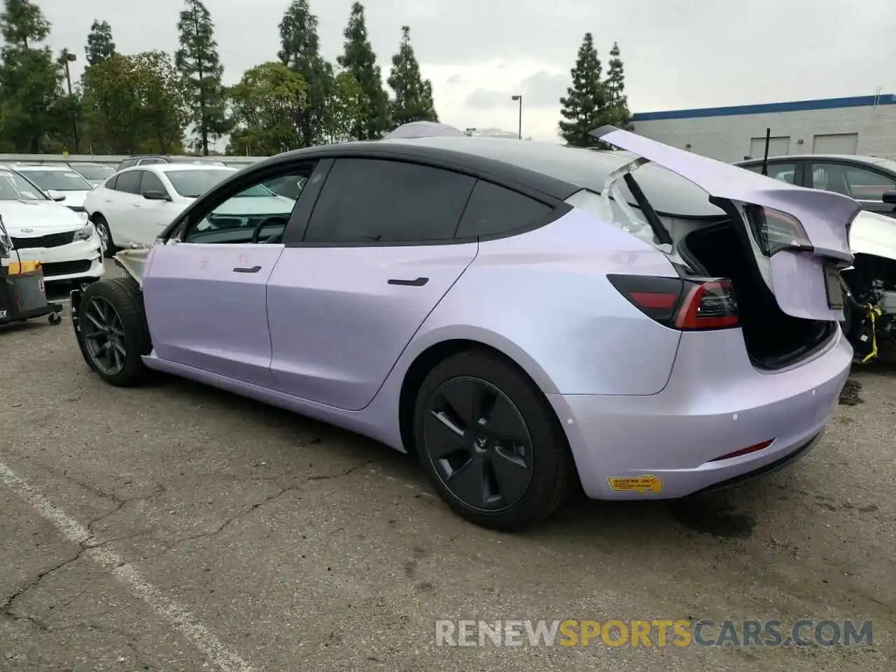 2 Photograph of a damaged car 5YJ3E1EB8NF208070 TESLA MODEL 3 2022