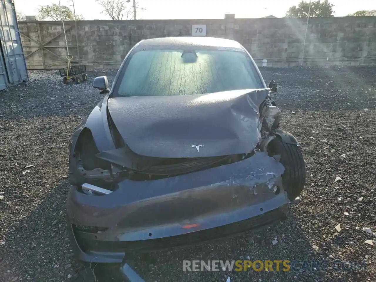 5 Photograph of a damaged car 5YJ3E1EB8NF287871 TESLA MODEL 3 2022