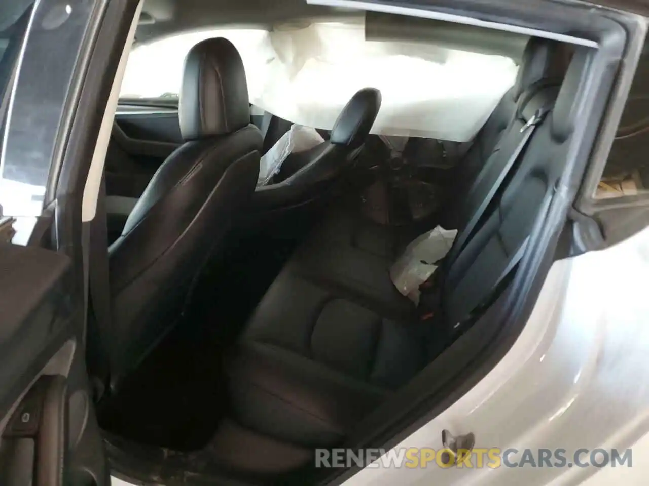 10 Photograph of a damaged car 5YJ3E1EB9NF103084 TESLA MODEL 3 2022