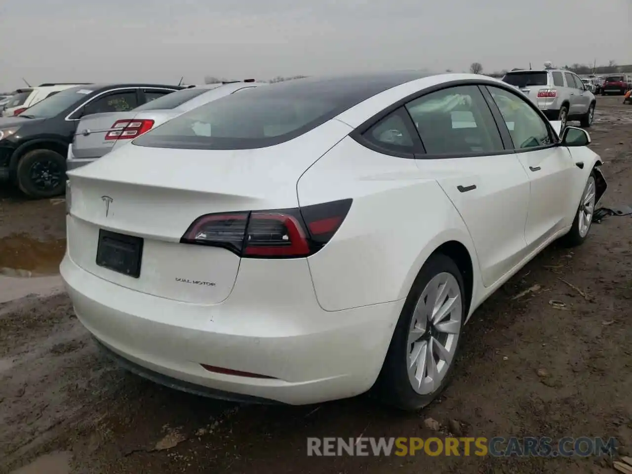 4 Photograph of a damaged car 5YJ3E1EB9NF106373 TESLA MODEL 3 2022