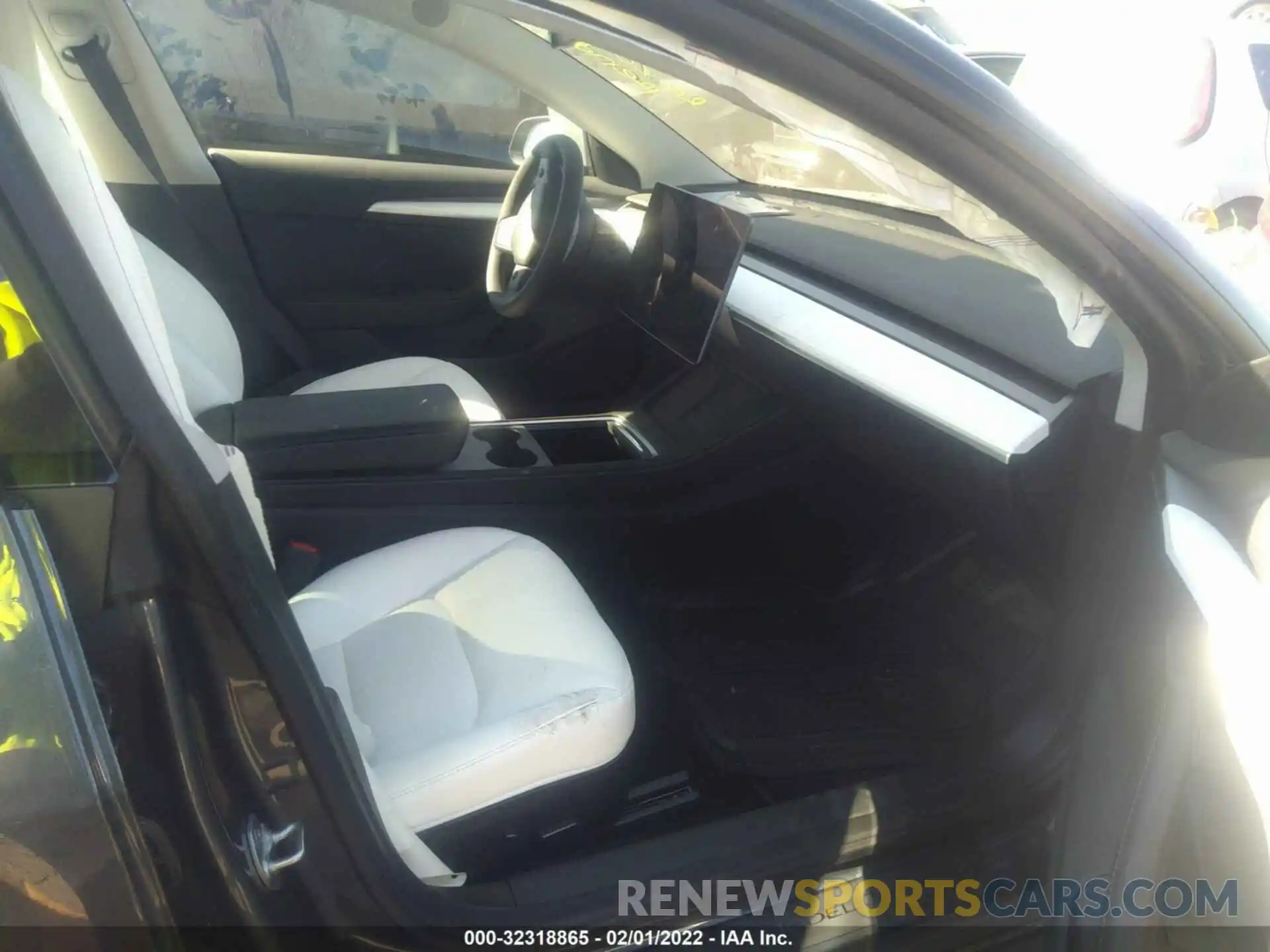 5 Photograph of a damaged car 5YJ3E1EB9NF115090 TESLA MODEL 3 2022