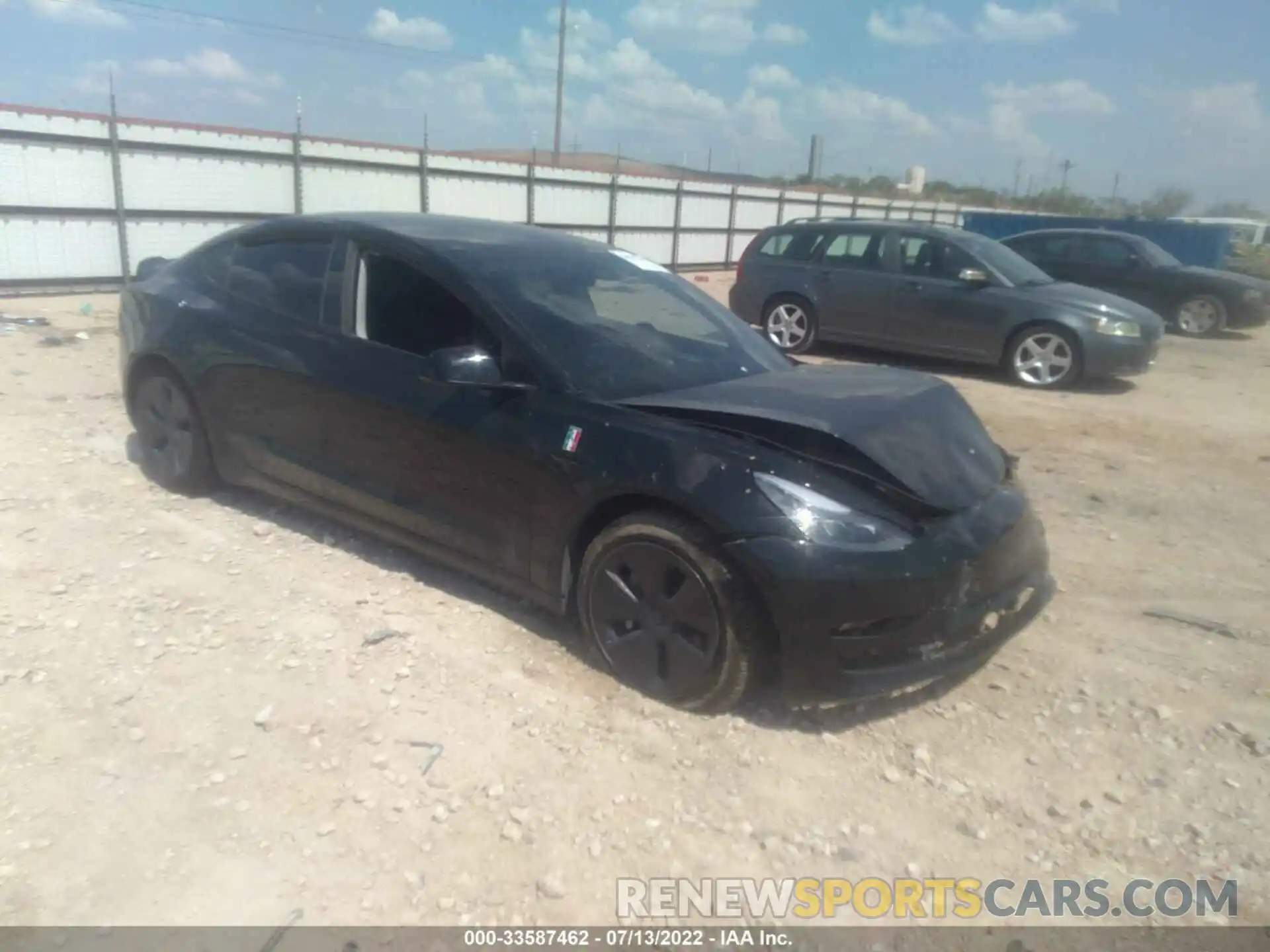 1 Photograph of a damaged car 5YJ3E1EB9NF121228 TESLA MODEL 3 2022