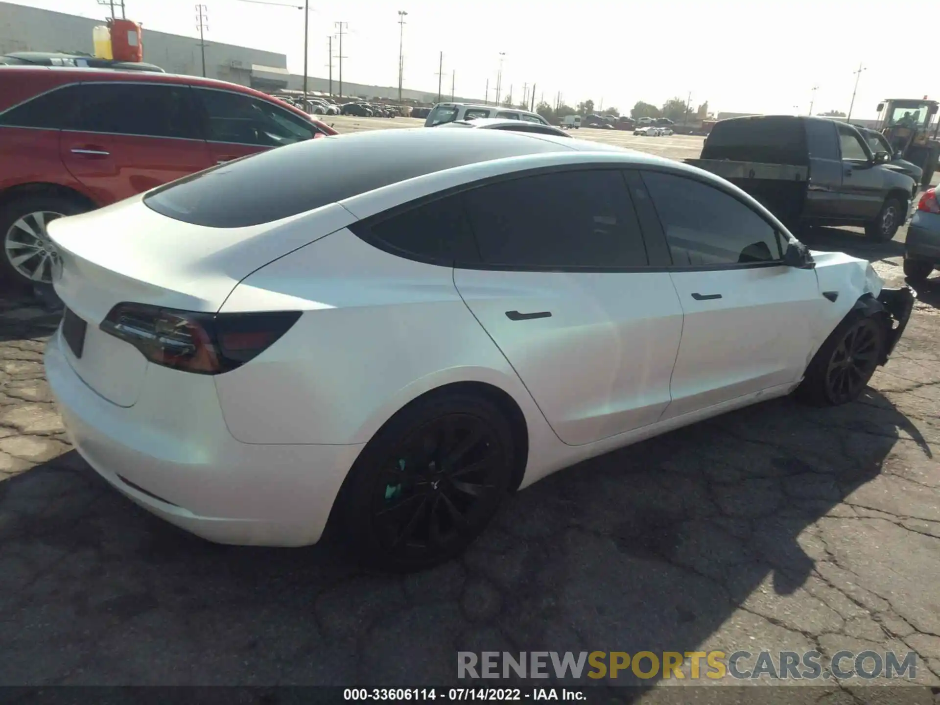 4 Photograph of a damaged car 5YJ3E1EB9NF130964 TESLA MODEL 3 2022