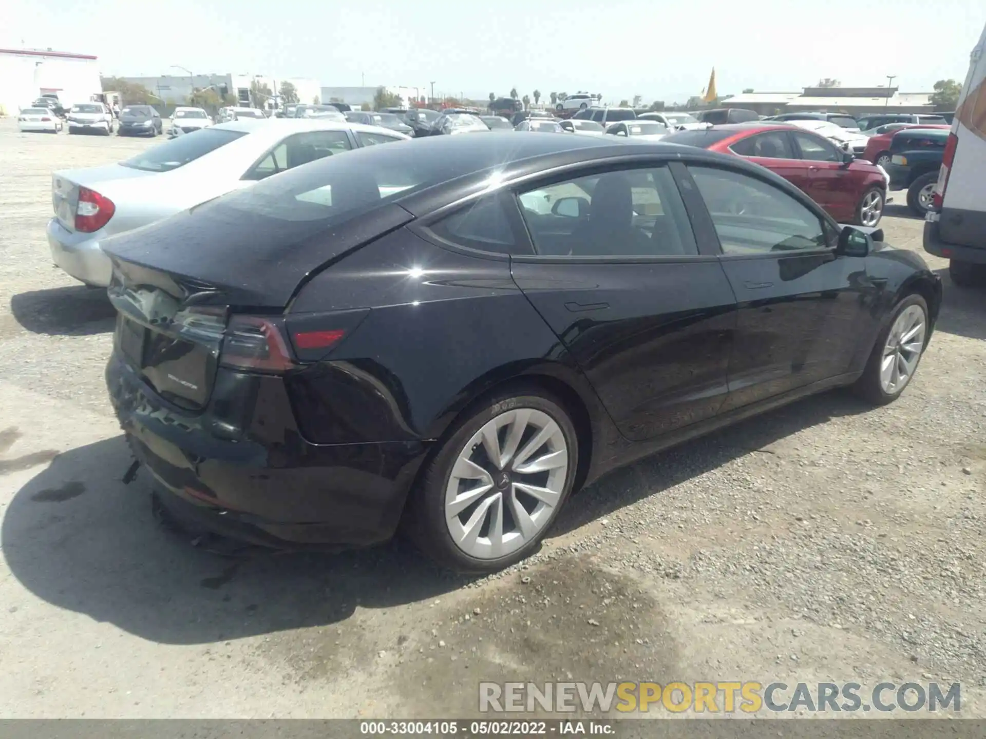 4 Photograph of a damaged car 5YJ3E1EB9NF134996 TESLA MODEL 3 2022