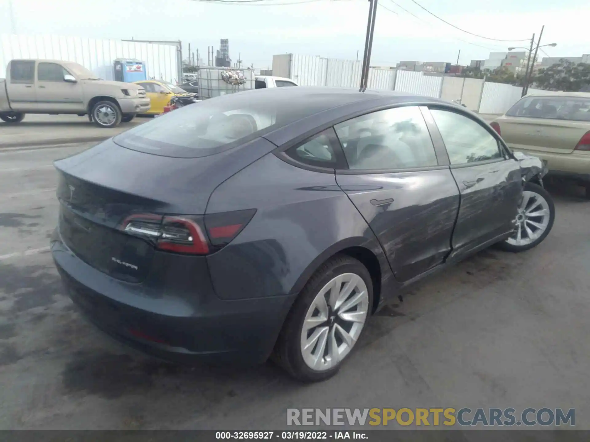 4 Photograph of a damaged car 5YJ3E1EB9NF136232 TESLA MODEL 3 2022