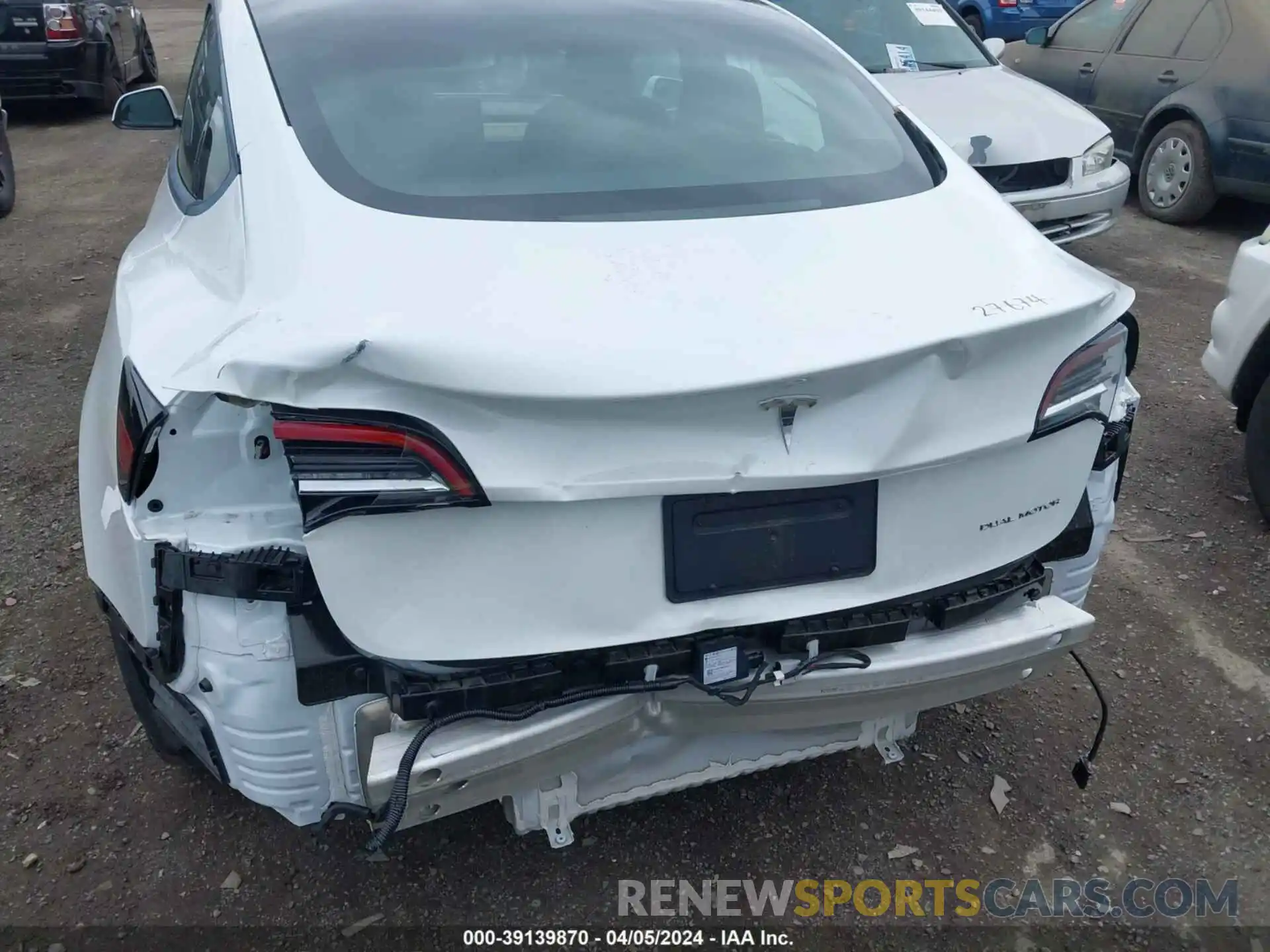 6 Photograph of a damaged car 5YJ3E1EB9NF178531 TESLA MODEL 3 2022