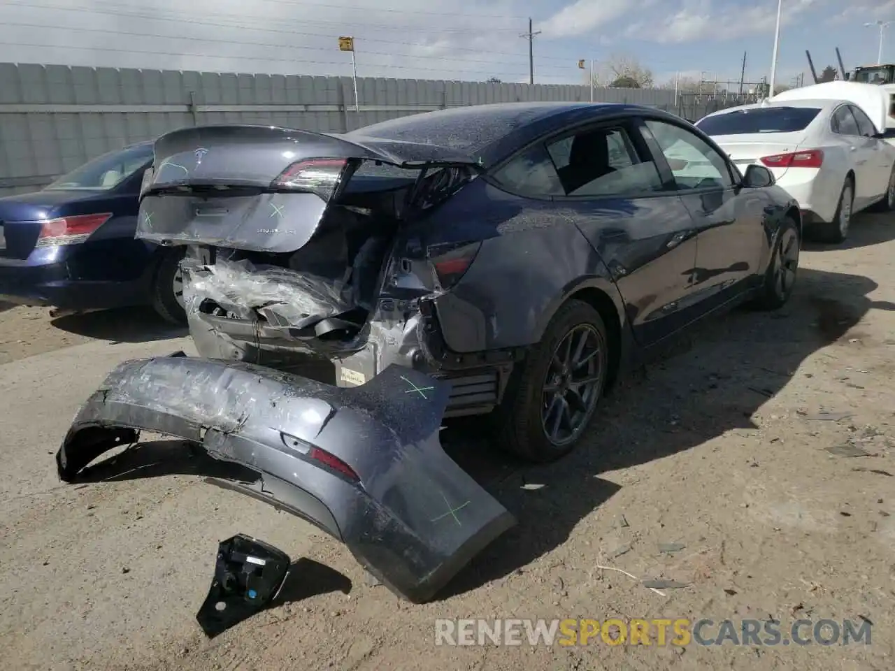 4 Photograph of a damaged car 5YJ3E1EB9NF179534 TESLA MODEL 3 2022