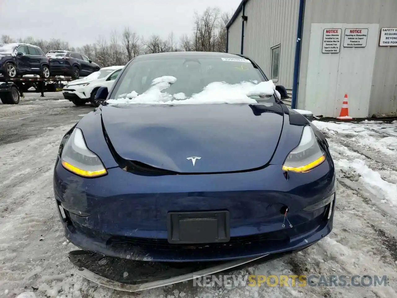 5 Photograph of a damaged car 5YJ3E1EB9NF183163 TESLA MODEL 3 2022