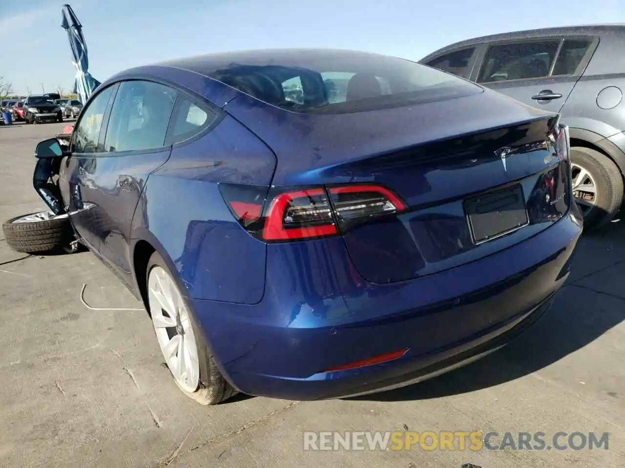 3 Photograph of a damaged car 5YJ3E1EB9NF185642 TESLA MODEL 3 2022