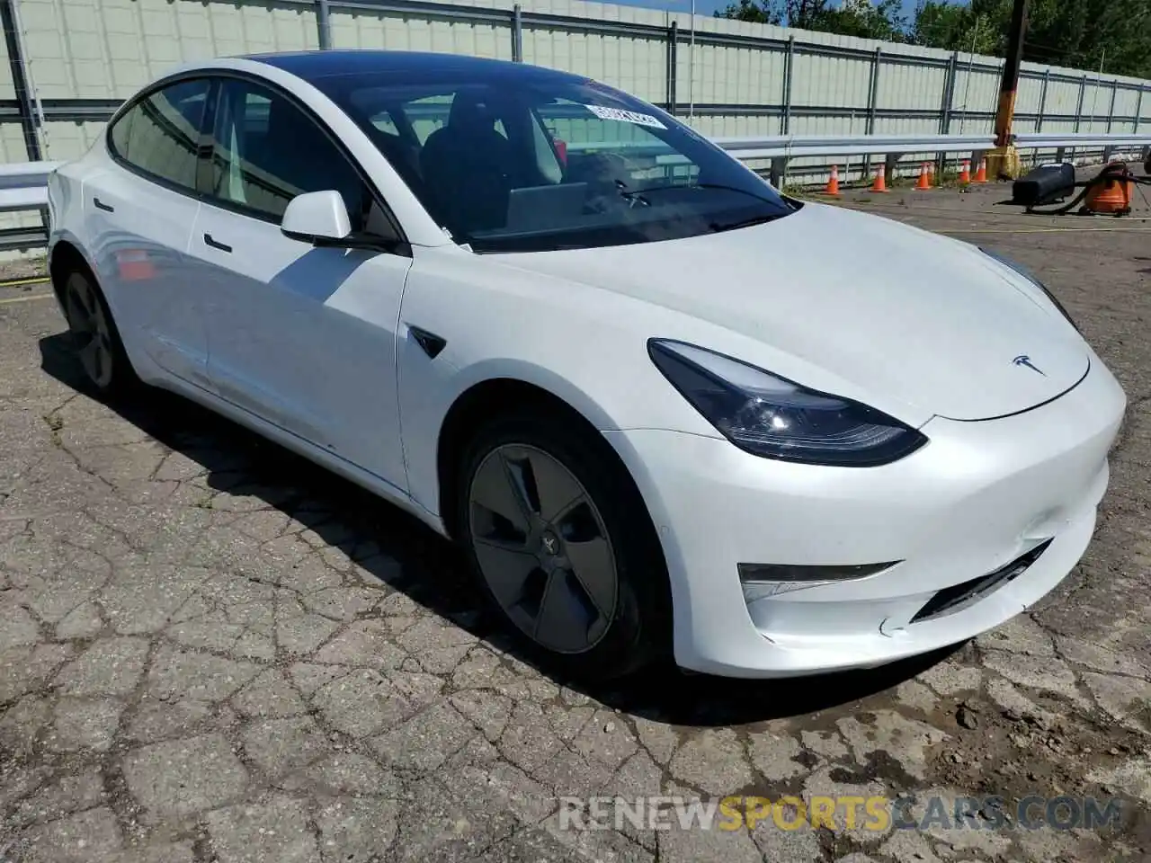 1 Фотография поврежденного автомобиля 5YJ3E1EB9NF191585 TESLA MODEL 3 2022