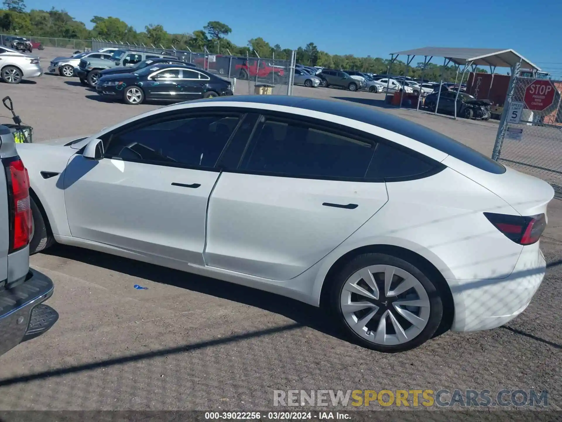 3 Photograph of a damaged car 5YJ3E1EB9NF195734 TESLA MODEL 3 2022