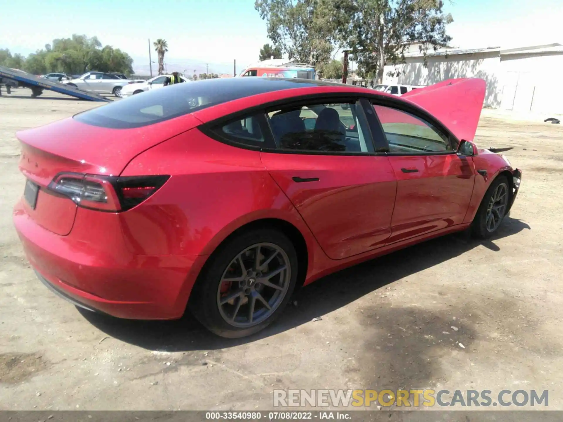 4 Photograph of a damaged car 5YJ3E1EB9NF240784 TESLA MODEL 3 2022