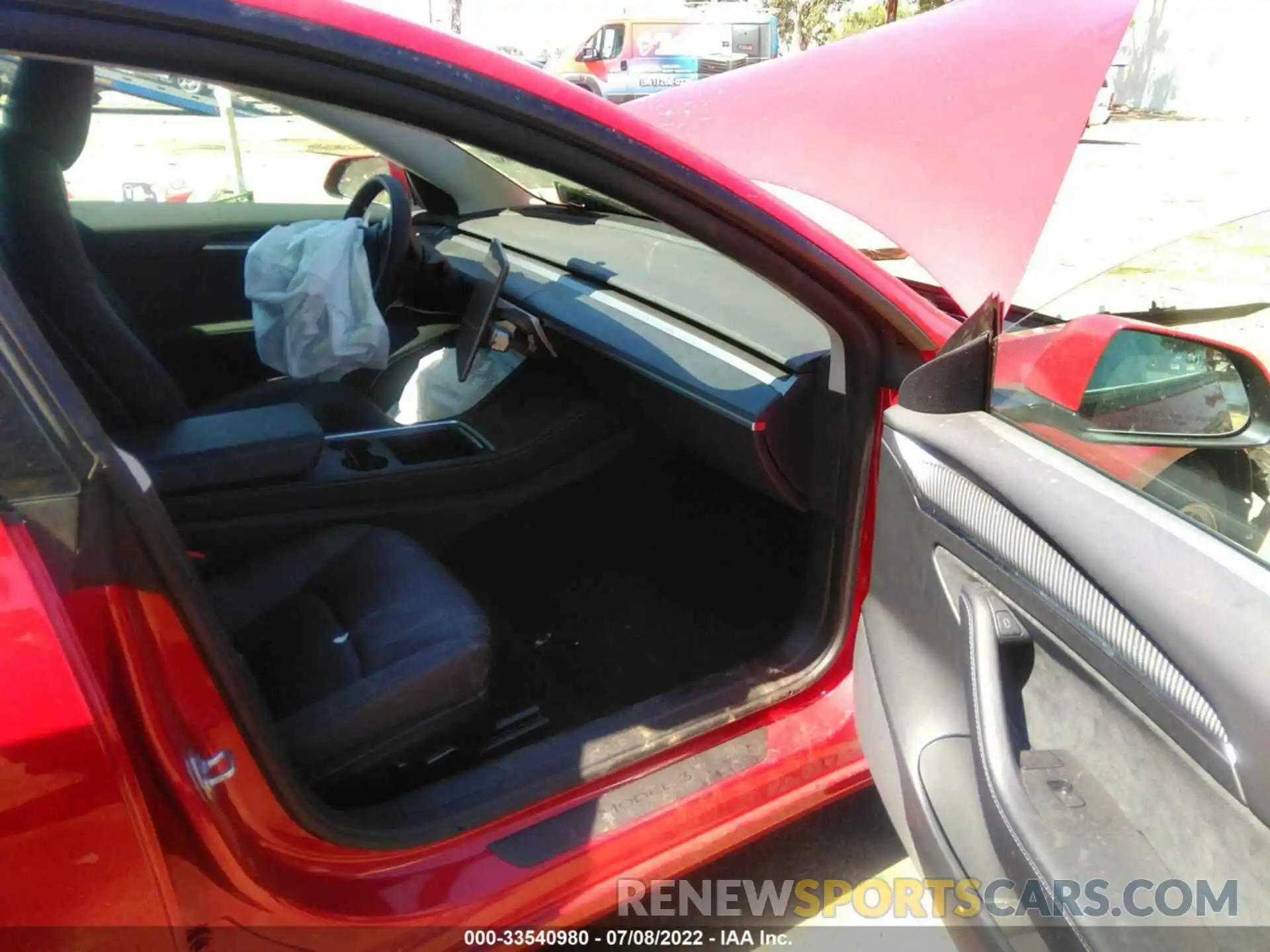 5 Photograph of a damaged car 5YJ3E1EB9NF240784 TESLA MODEL 3 2022