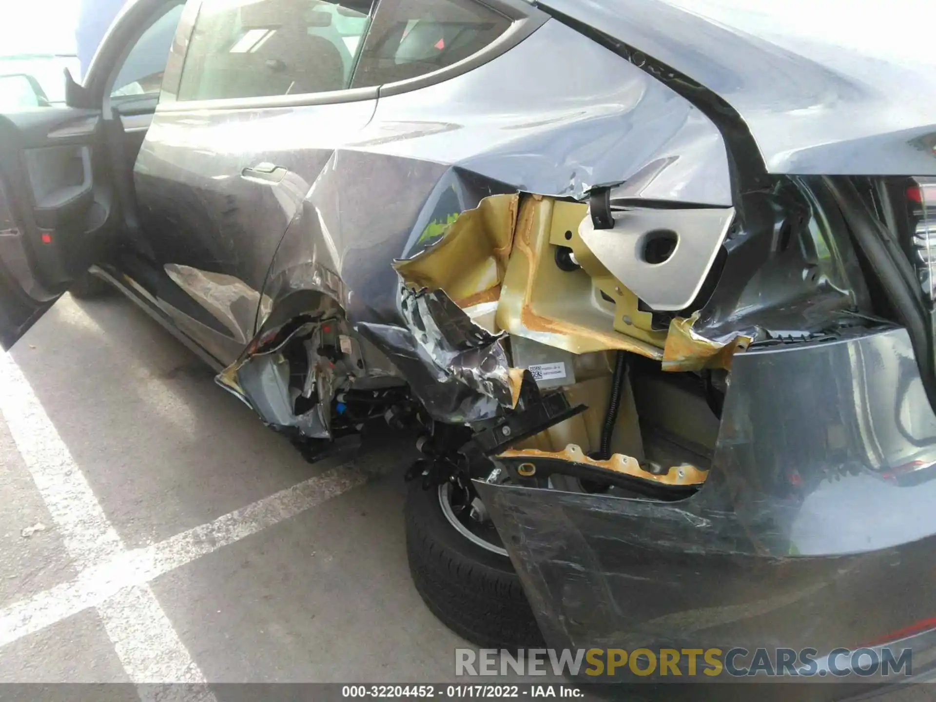 6 Photograph of a damaged car 5YJ3E1EBXNF127734 TESLA MODEL 3 2022