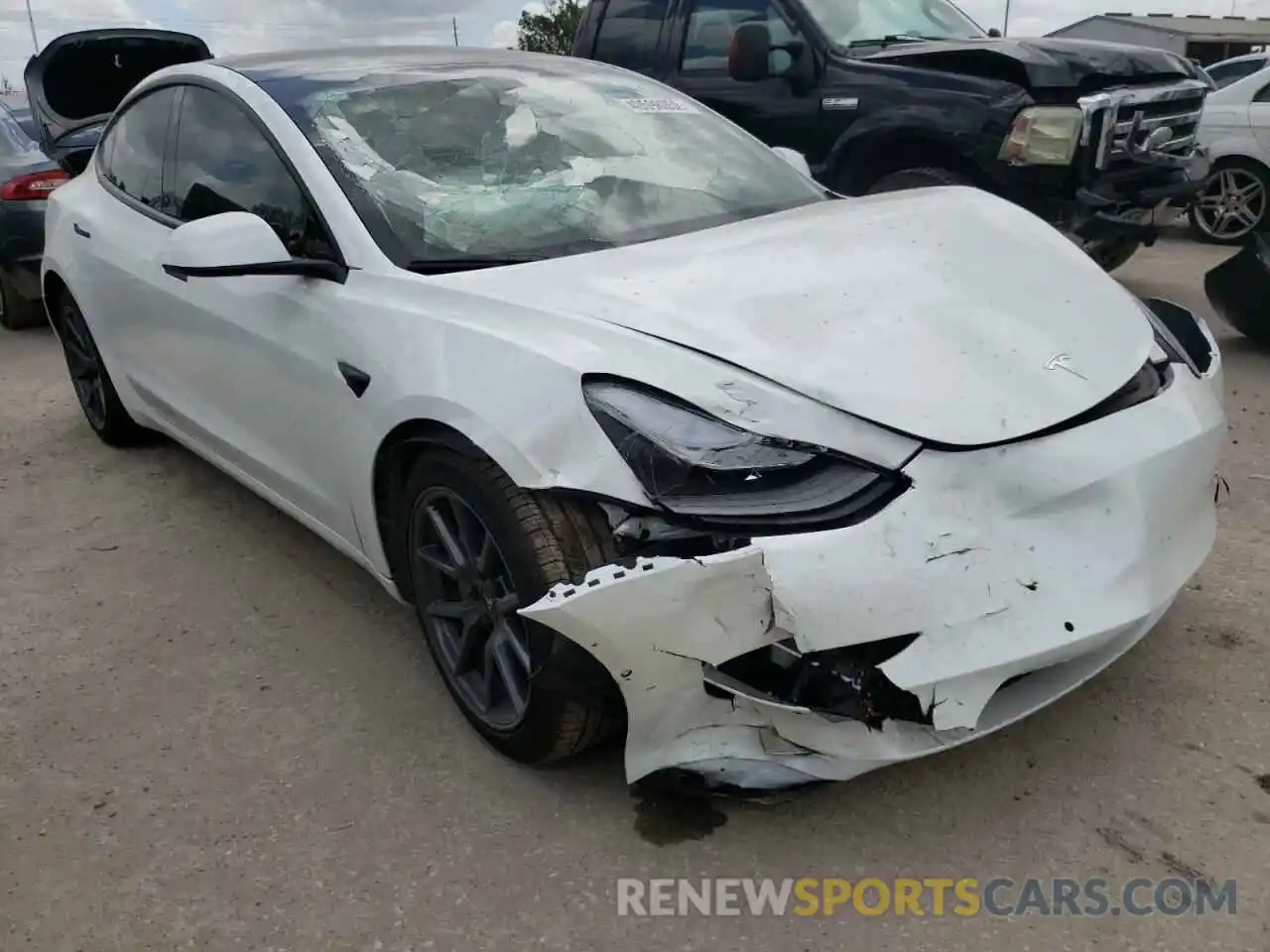 1 Photograph of a damaged car 5YJ3E1EBXNF159096 TESLA MODEL 3 2022