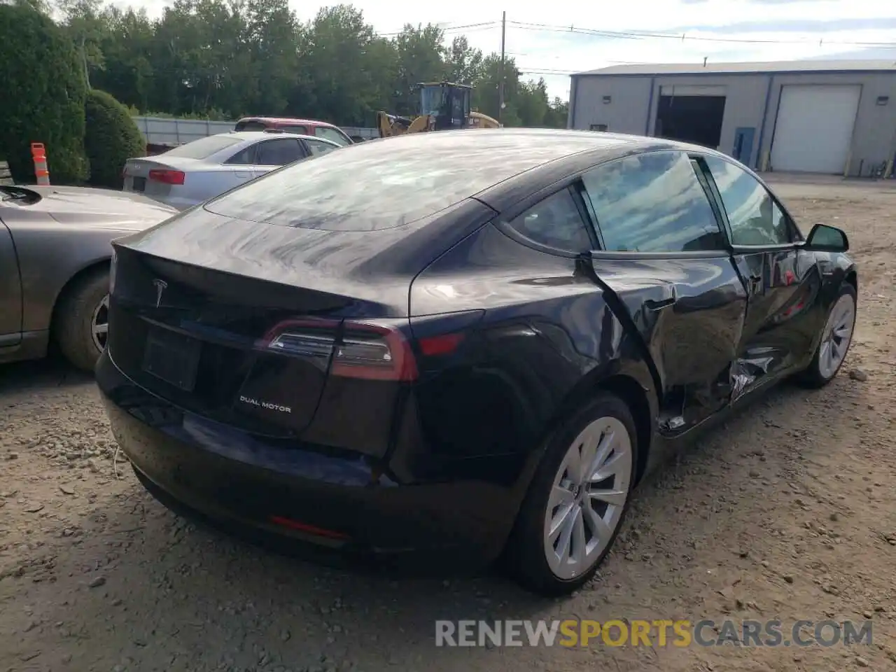 4 Photograph of a damaged car 5YJ3E1EBXNF186511 TESLA MODEL 3 2022