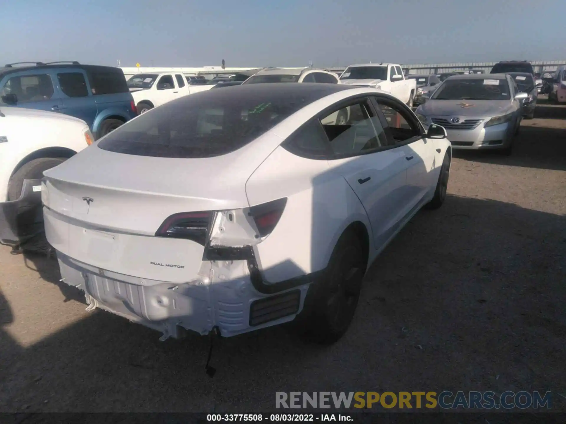 4 Photograph of a damaged car 5YJ3E1EBXNF247050 TESLA MODEL 3 2022