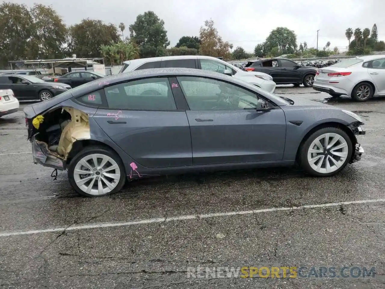 9 Фотография поврежденного автомобиля 5YJ3E1EBXNF367642 TESLA MODEL 3 2022