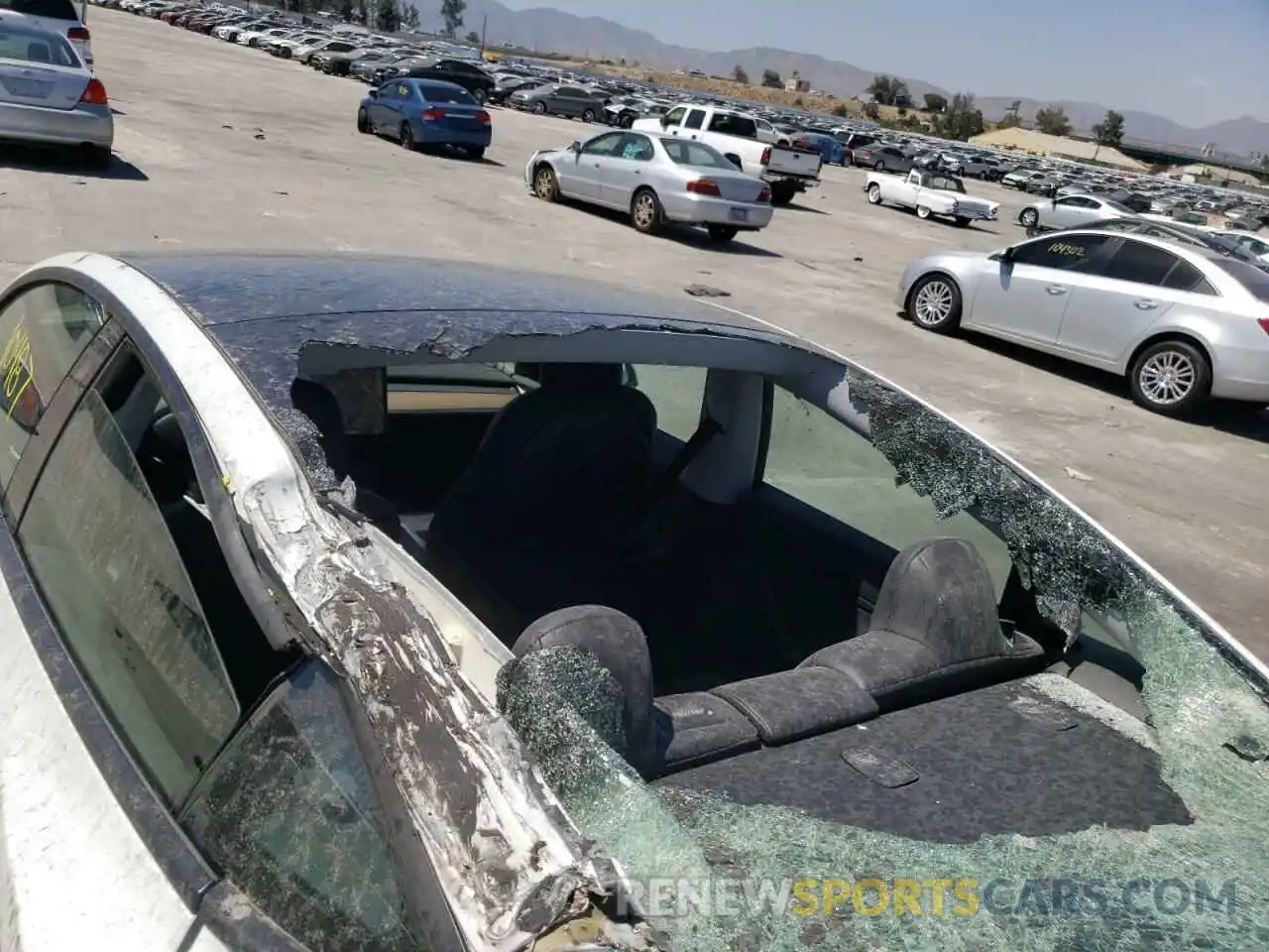 9 Photograph of a damaged car 5YJ3E1EC1NF103864 TESLA MODEL 3 2022